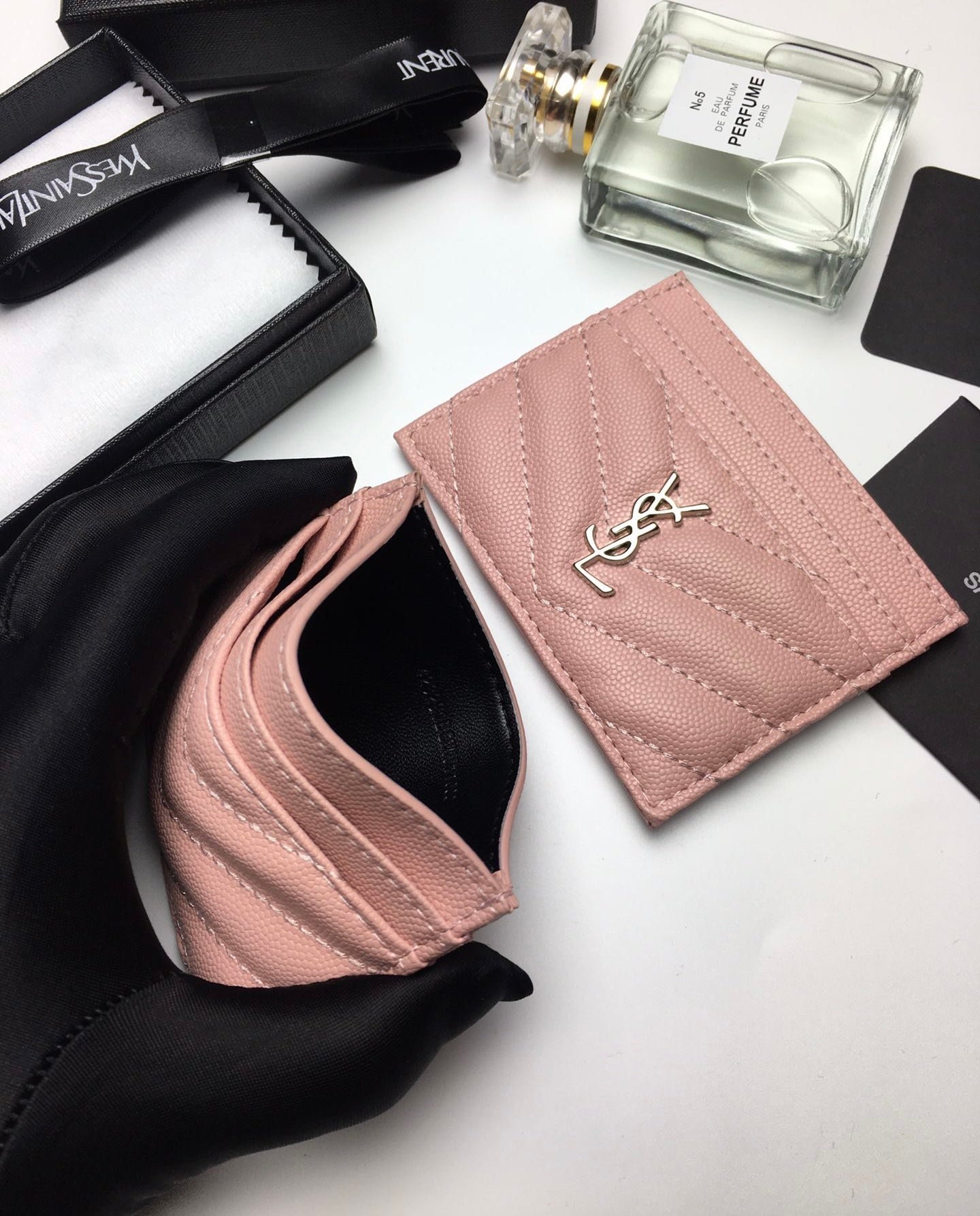 [TOP] Yves Saint Laurent YSL Card Holder Caviar Skin - Pink