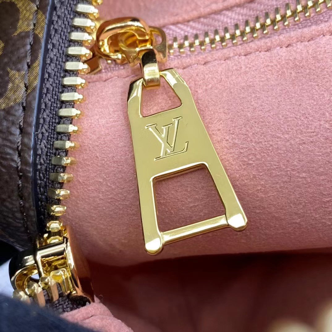 [TOP] Louis Vuitton LV L*V Petite Malle Souple Monogram Bag 20x14x7.5 CM- Peach