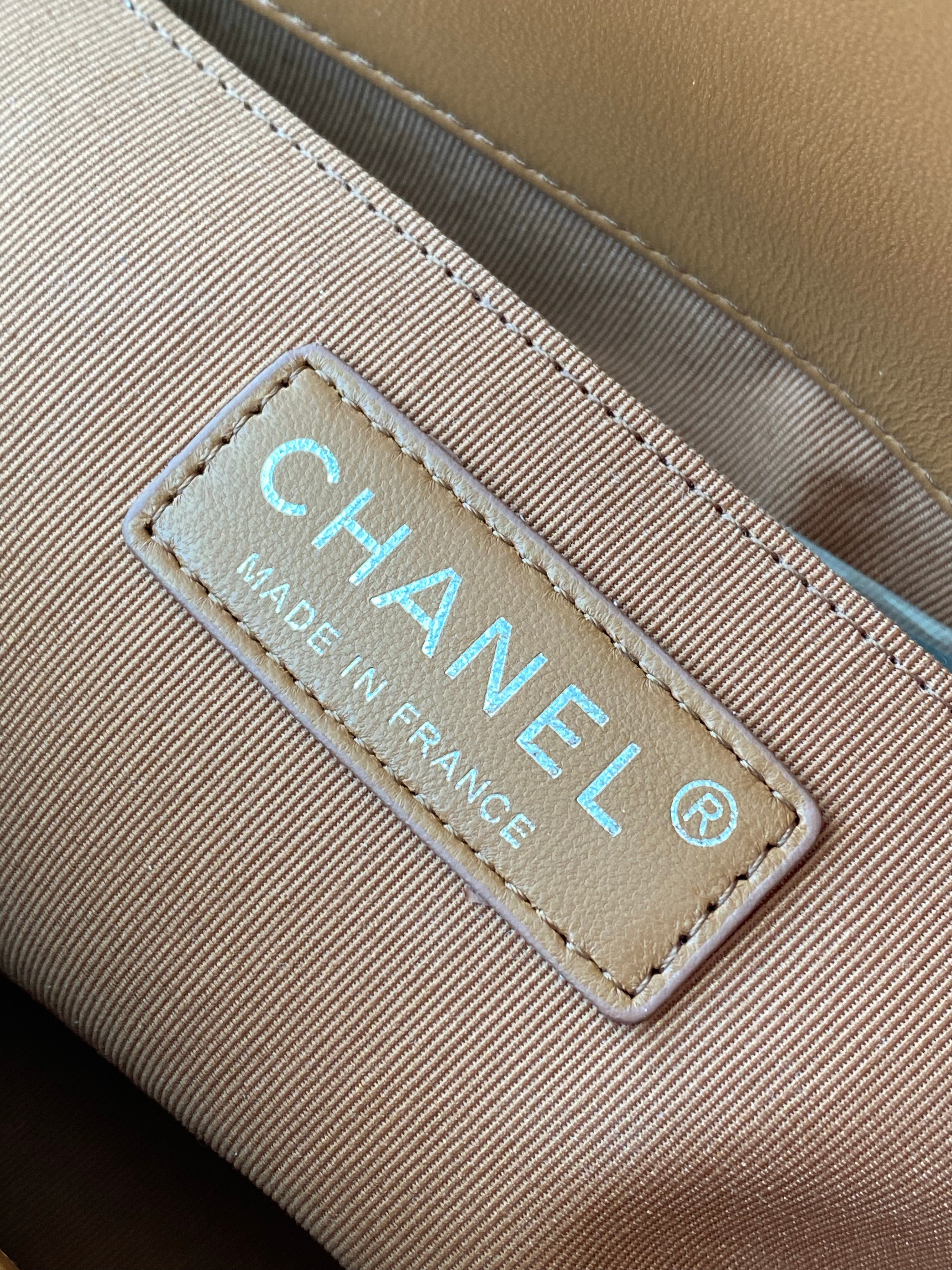 [TOP] CHANEL Boy Bag Quilted Medium 25cm - Brown & SHW