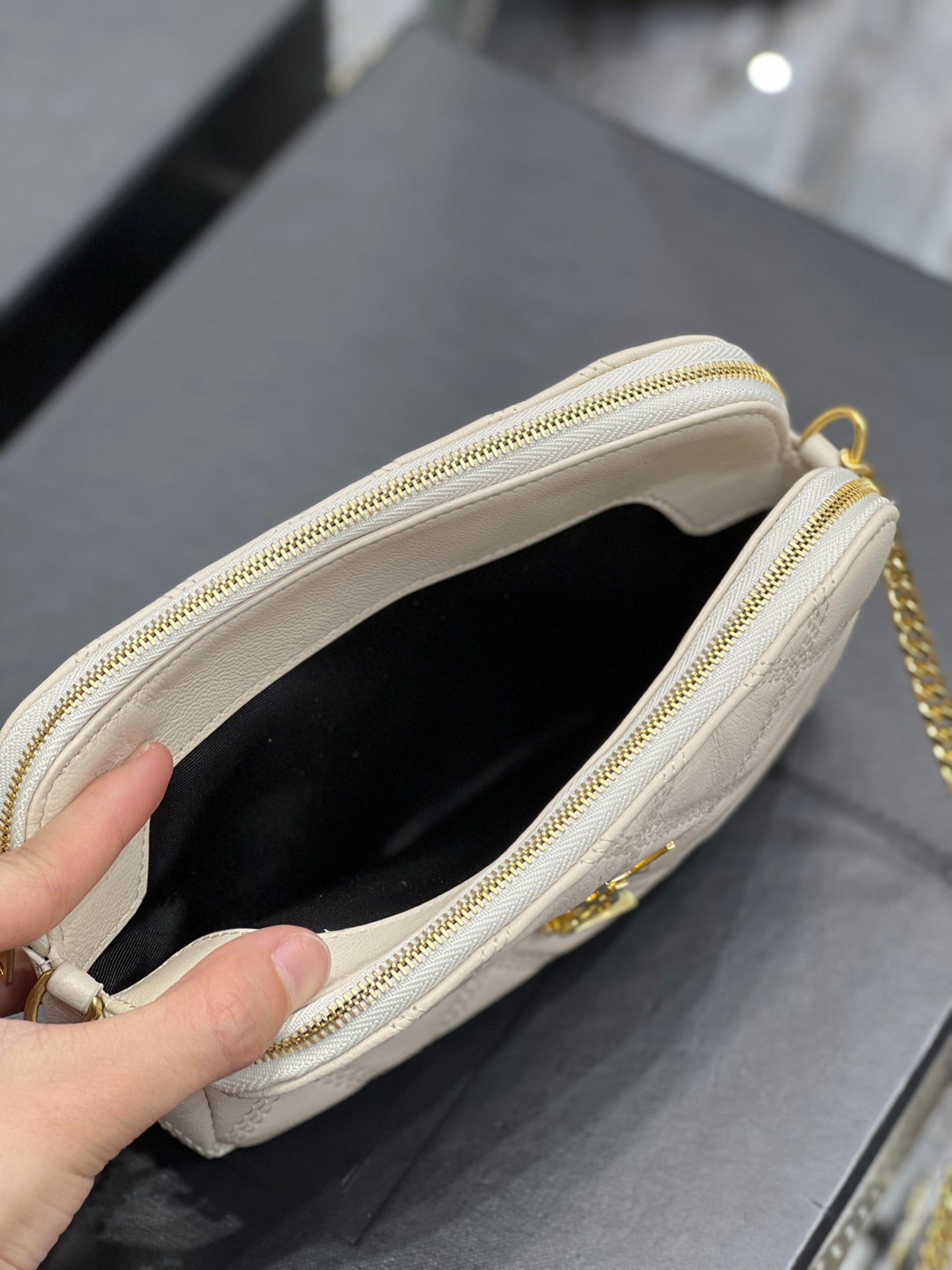 [TOP] Yves Saint Laurent YSL Beckly Double Zip Pouch Bag - White GHW