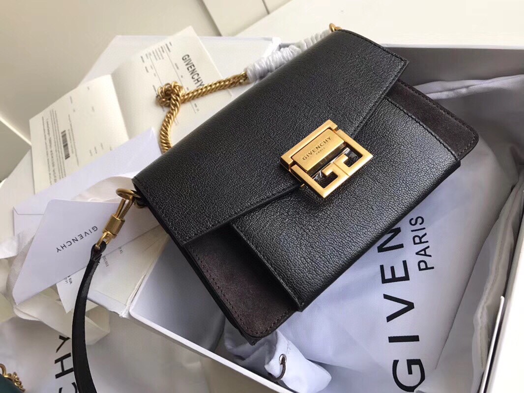 [Top] GIVENCHY GV3 Shoulder Bag 21x14x7cm - Black
