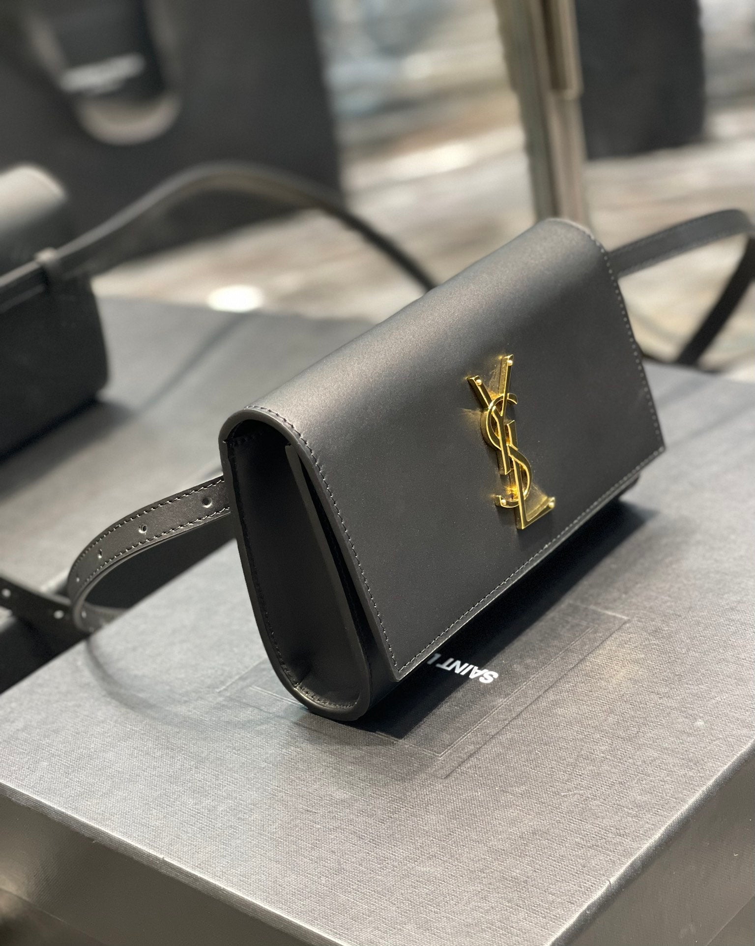 [TOP] Yves Saint Laurent YSL Kate Belt Bag - Black