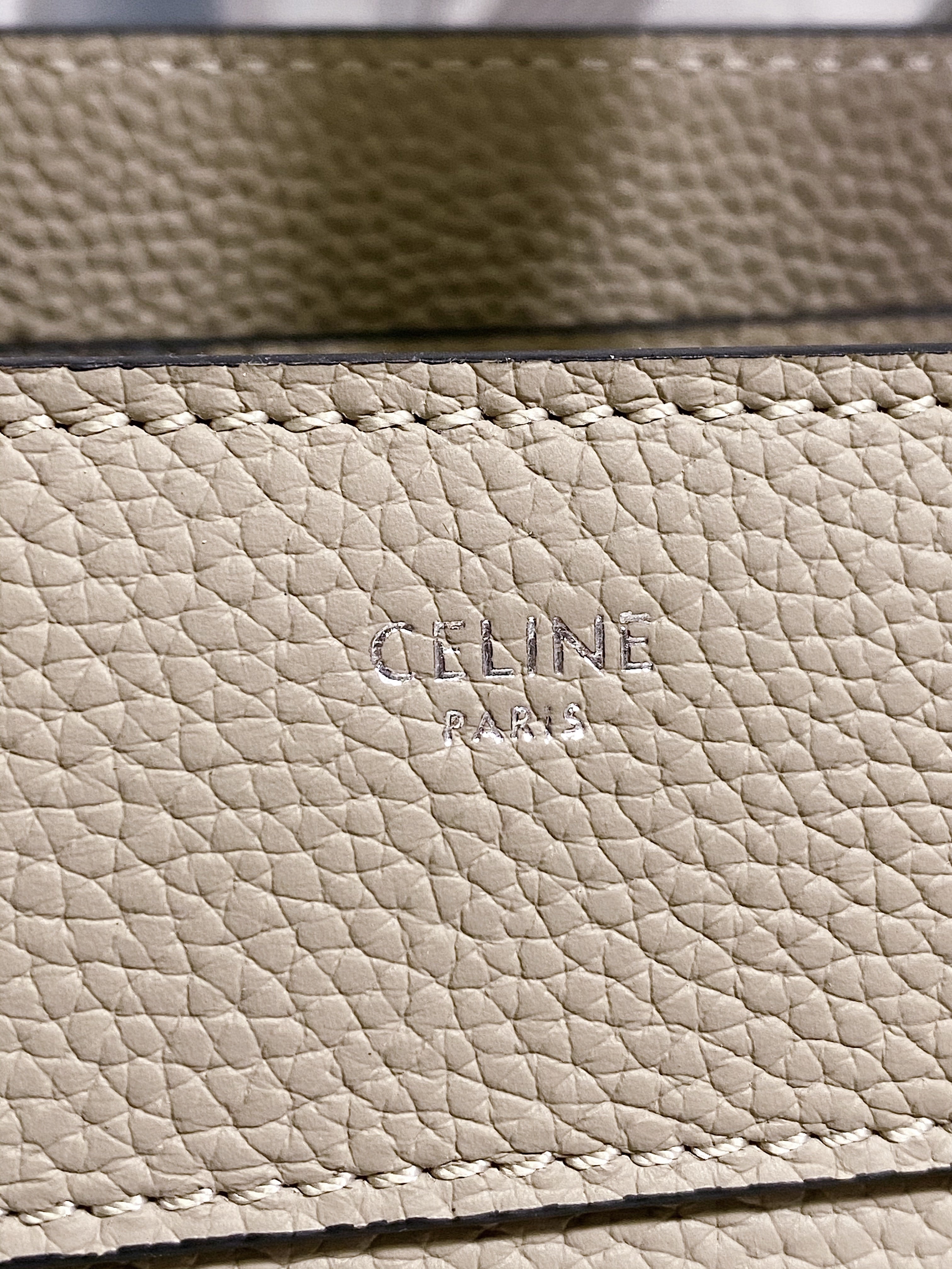 [TOP] CELINE Micro Luggage Hanbag 26x26x14cm   - Tan