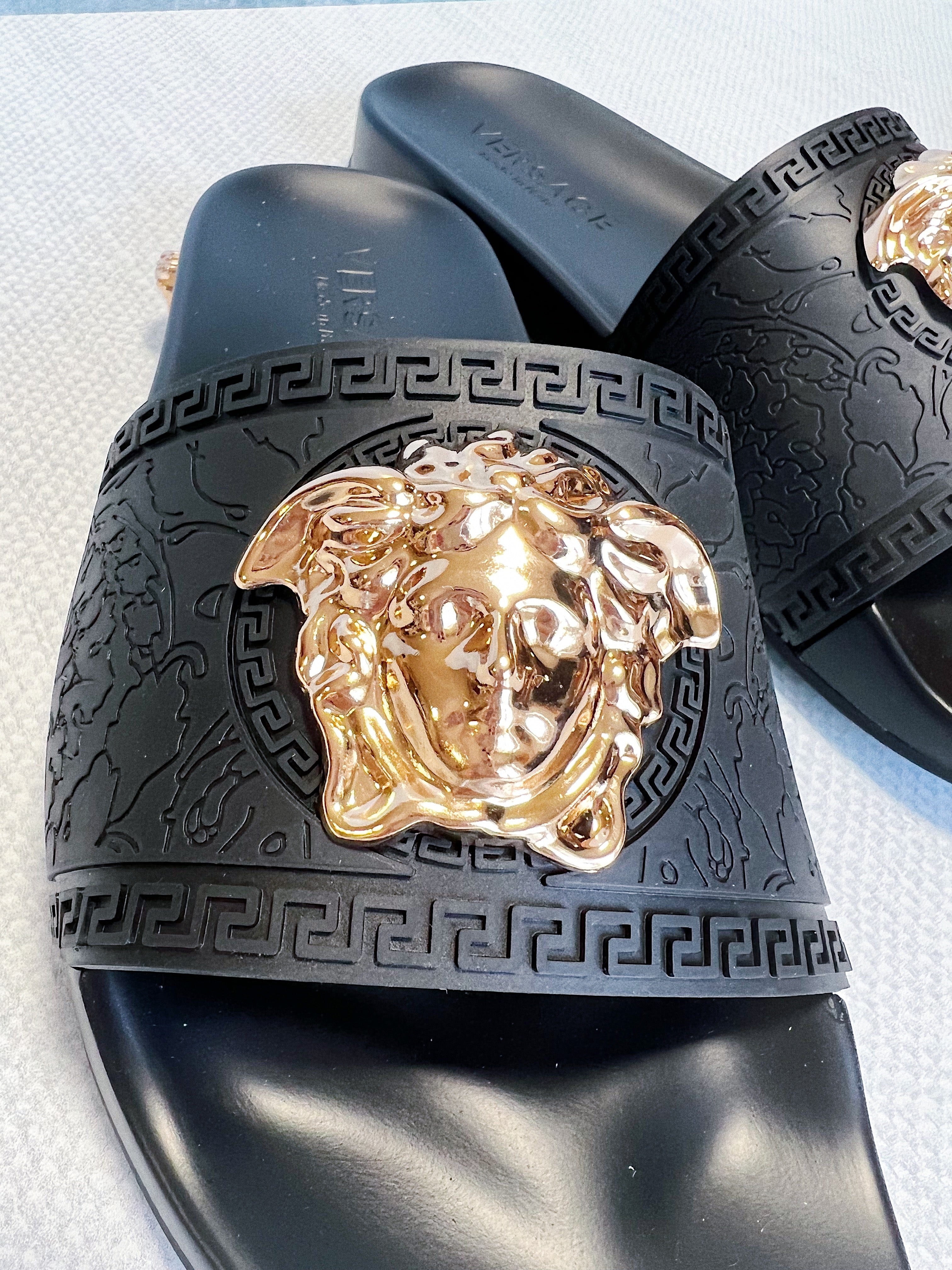 [TOP] VERSACE Medusa Rubber Slides - Black