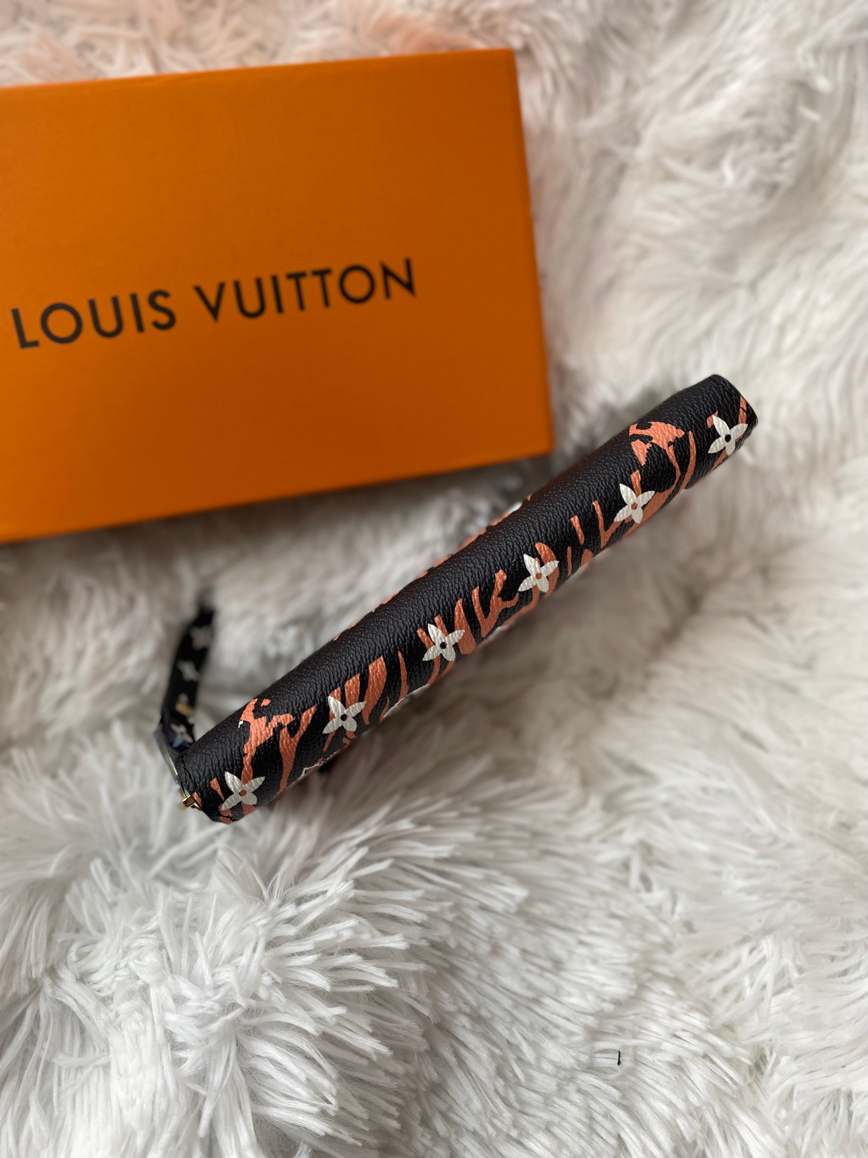 [TOP] Louis Vuitton LV LV Giant Monogram Zippy Wallet Jungle - Black