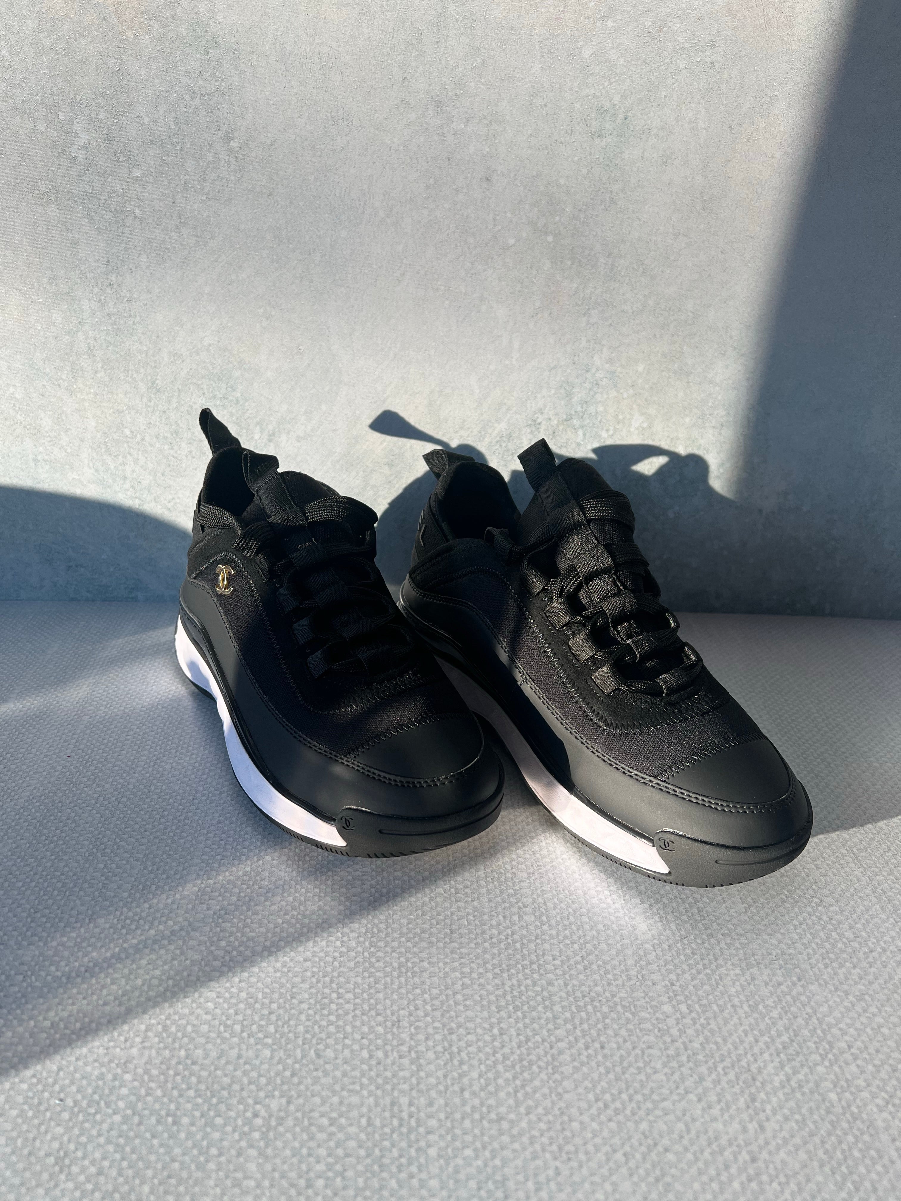 [TOP] CHANEL Tennis Shoes - Black