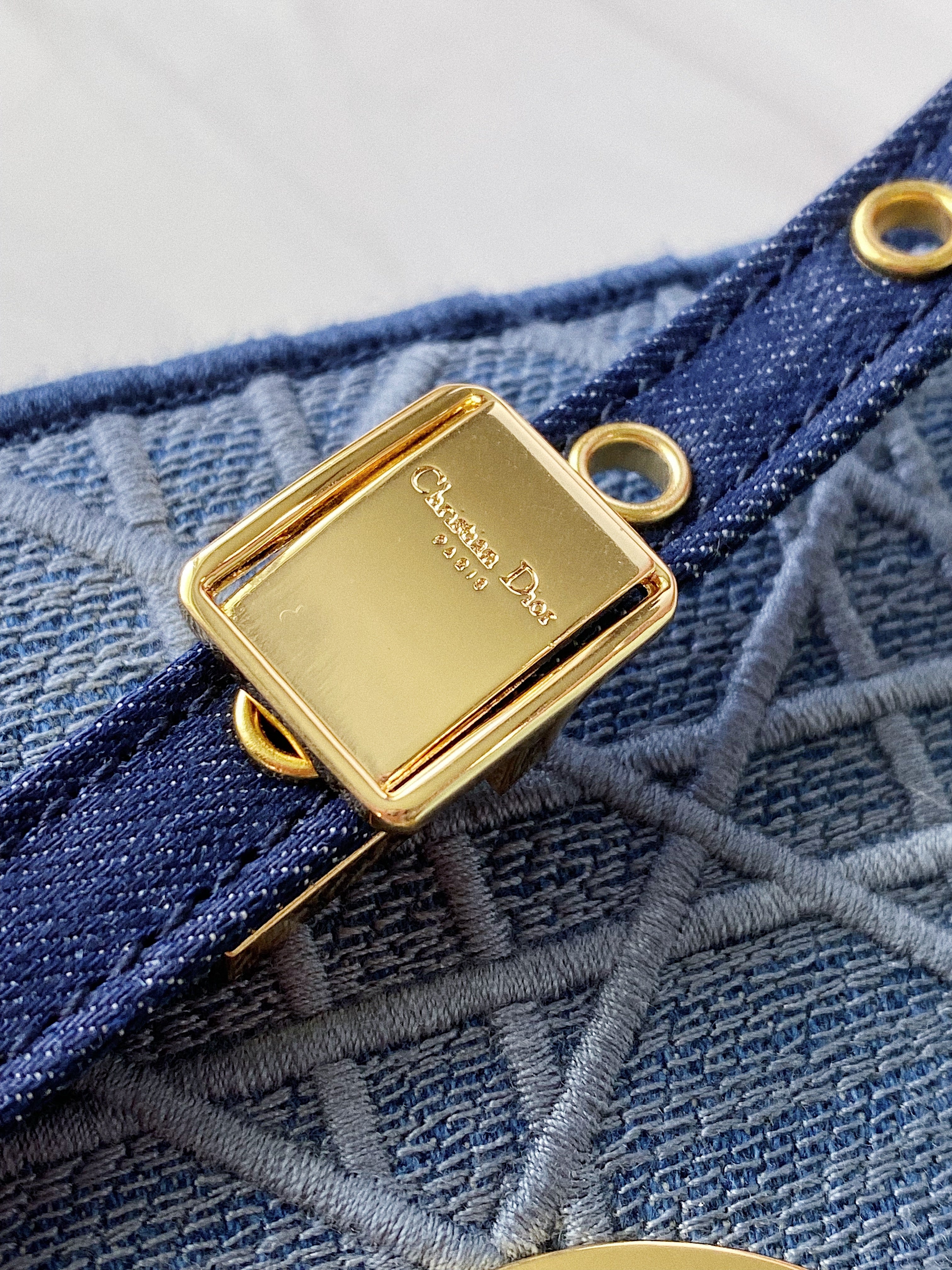 [TOP] Christian Dior Caro Bag Small - Blue Denim