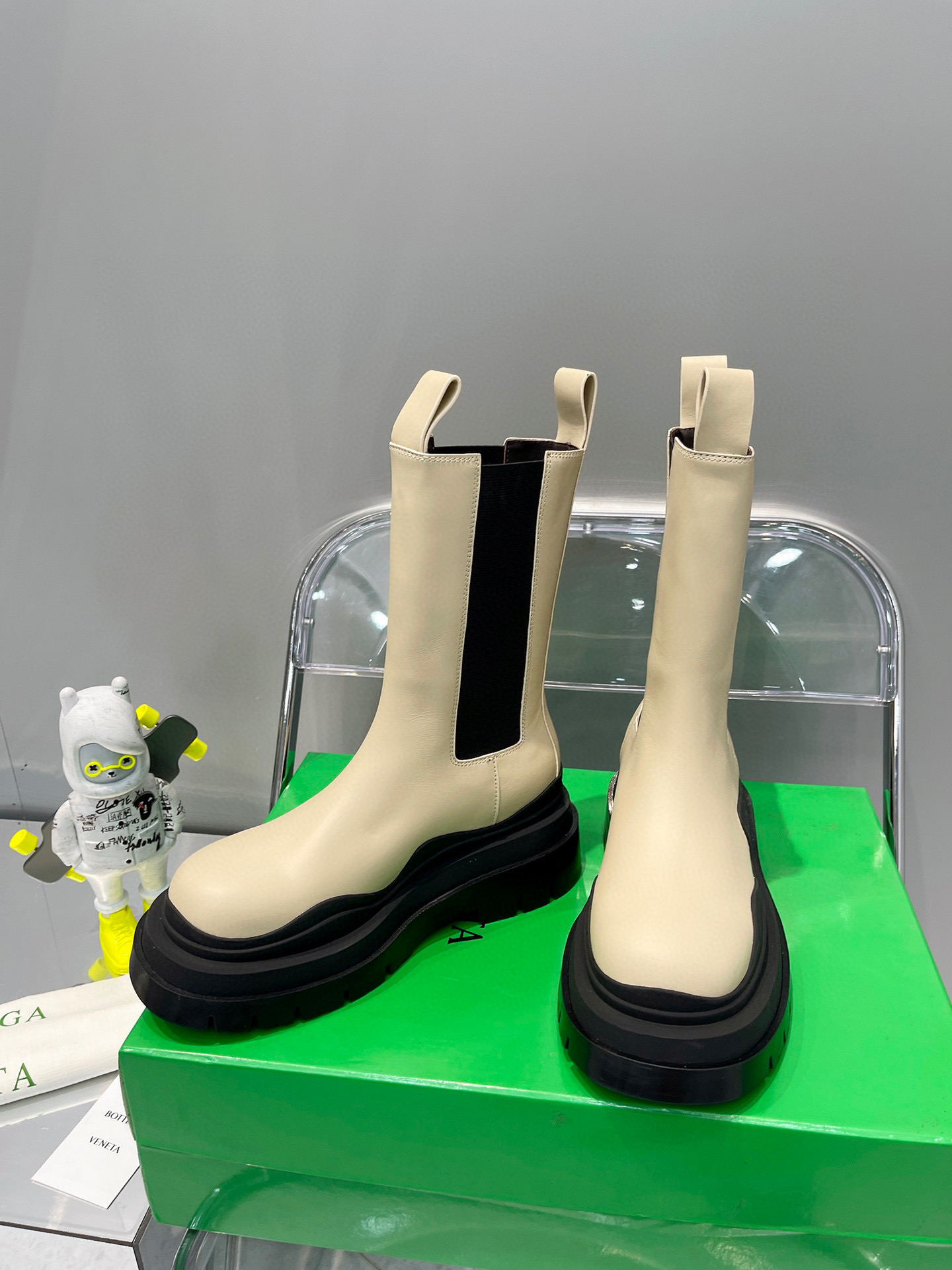 [TOP] Bottega Veneta BV Tire Chelsea Boot - Six Colours