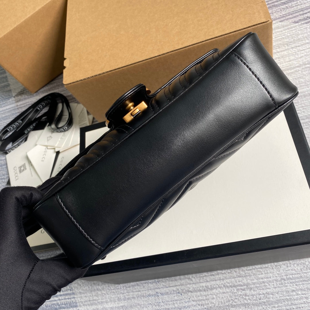 [TOP] GUCCI G*G Marmont Bag Small 26cm - Black GHW