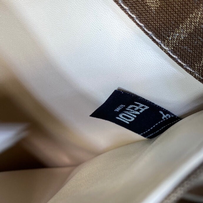 [TOP] FENDI FENDI D-Lite Large Bag - Black