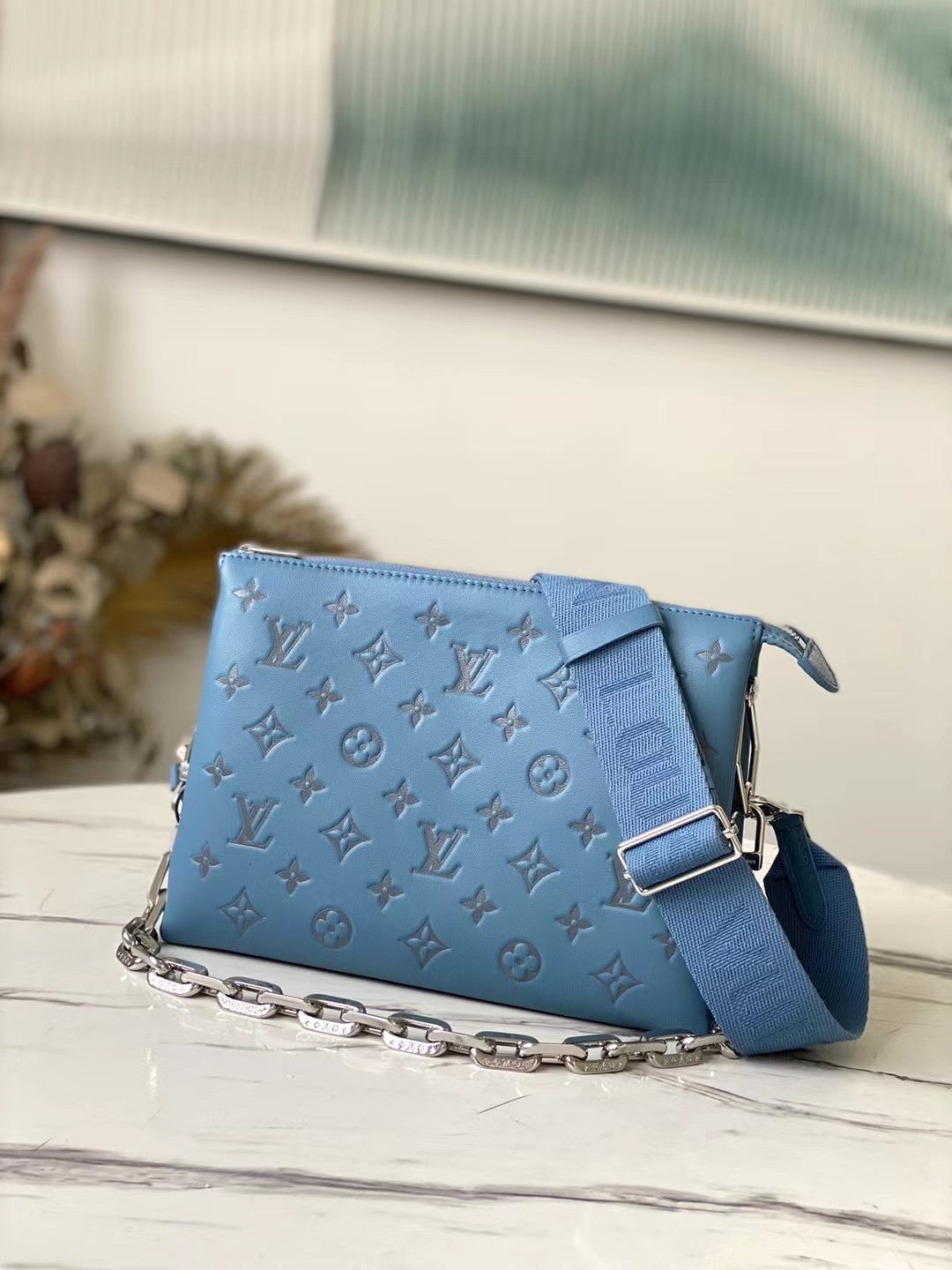 [TOP] Louis Vuitton LV £V Coussin 26x20x12cm - Blue