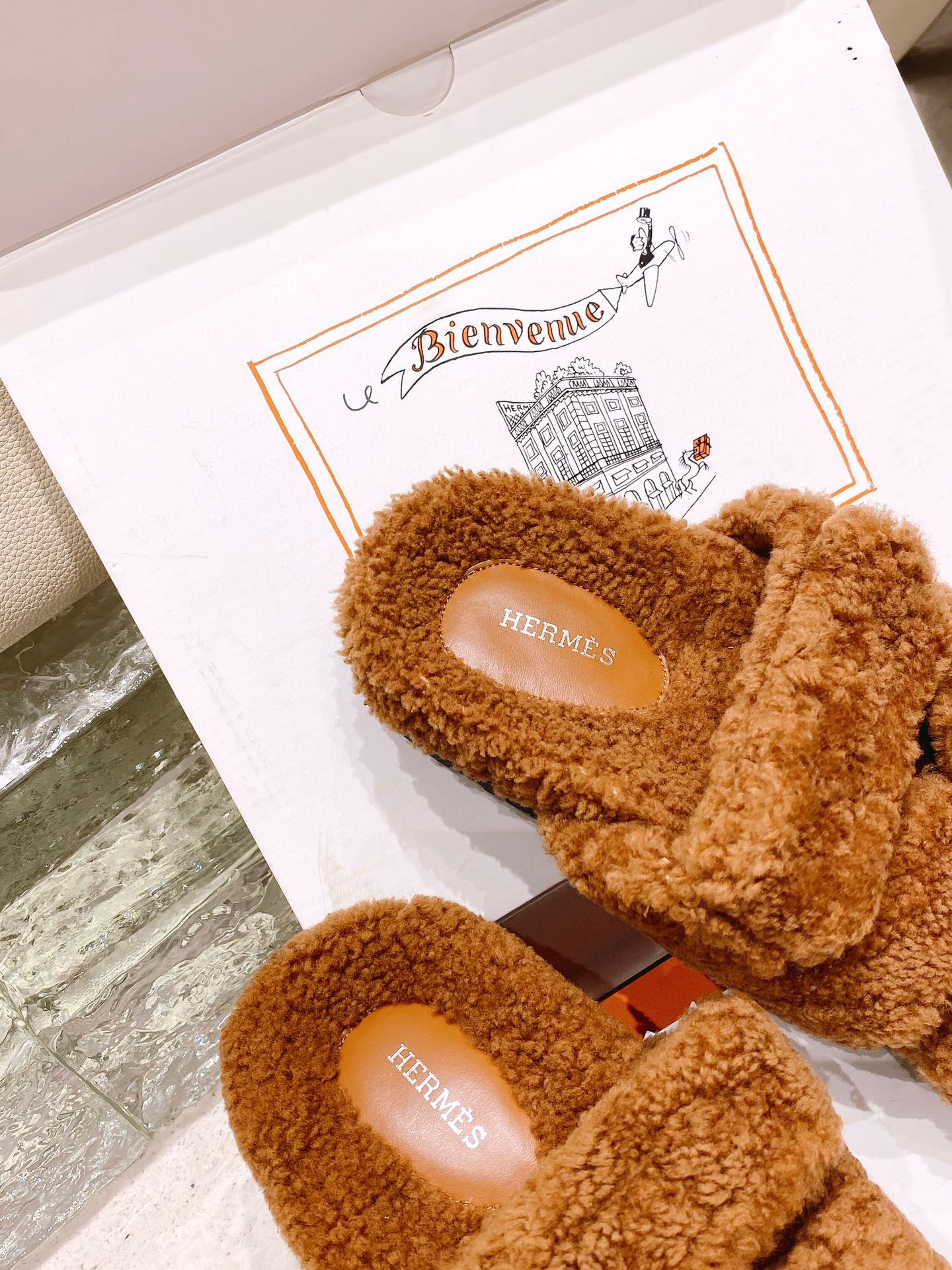 [TOP] HERMES Chypre Fur Sandal - 10 Colours