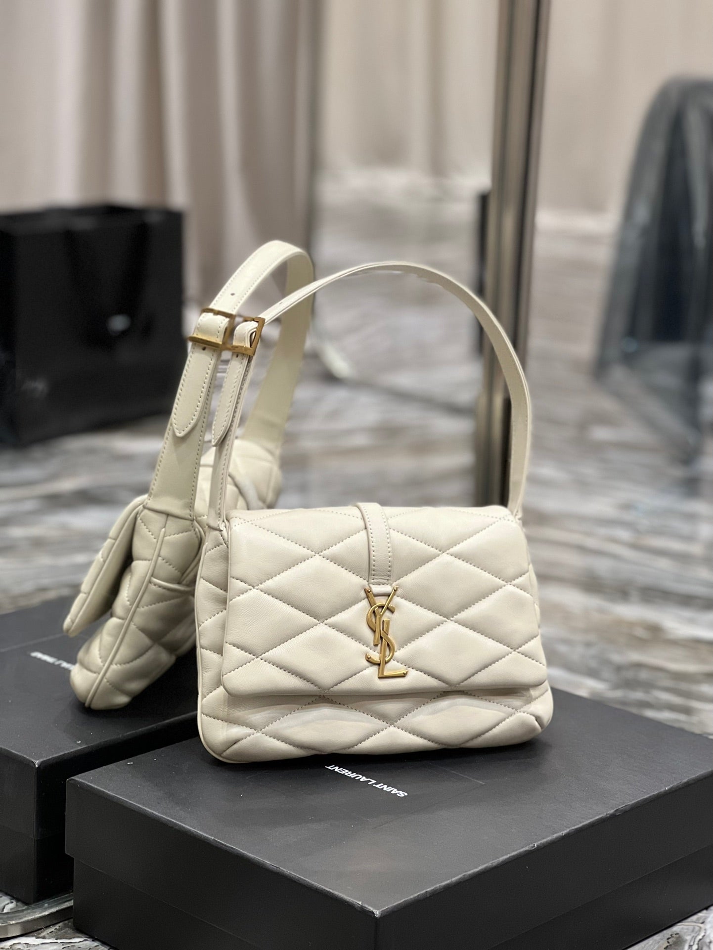 [TOP] Yves Saint Laurent YSL Le 57 Small Shoulder Bag - White