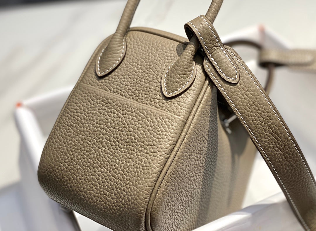 [TOP] HERMES Lindy Mini Bag 20cm  - Turtle Dove