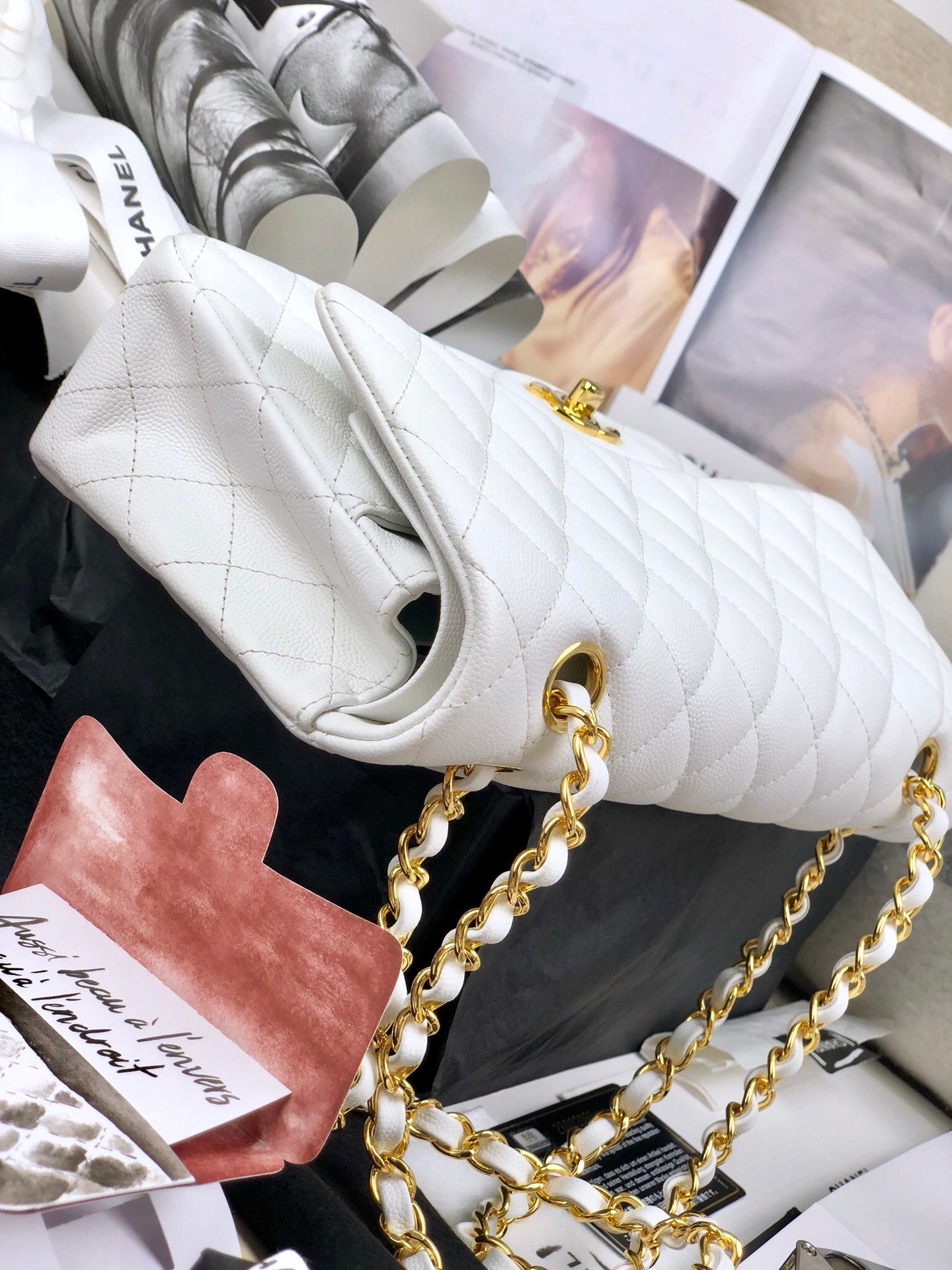 [TOP] CHANEL Classic Flap Bag Caviar Medium 25.5cm – White & GHW