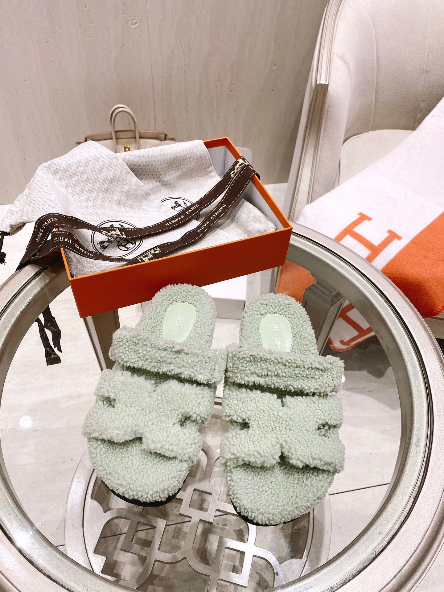 [TOP] HERMES Chypre Fur Sandal - 10 Colours