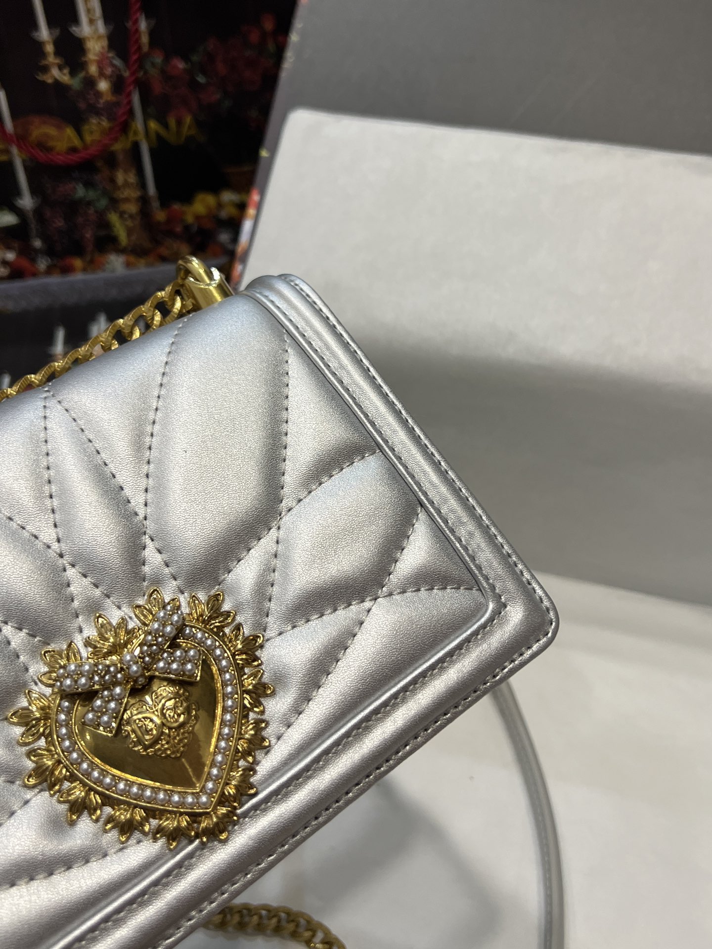 [TOP] Dolce & Gabbana D&G Nappa Leather Devotion Bag 21cm/26cm - Silver