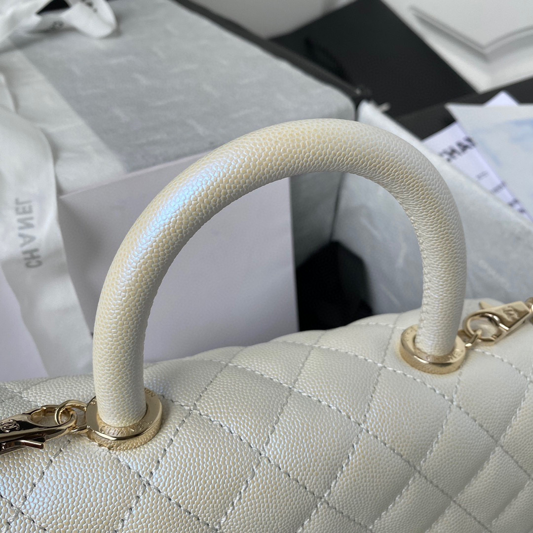 [TOP] CHANEL CoCo Handle Bag Carviar Medium 23cm - Pearl White & GHW