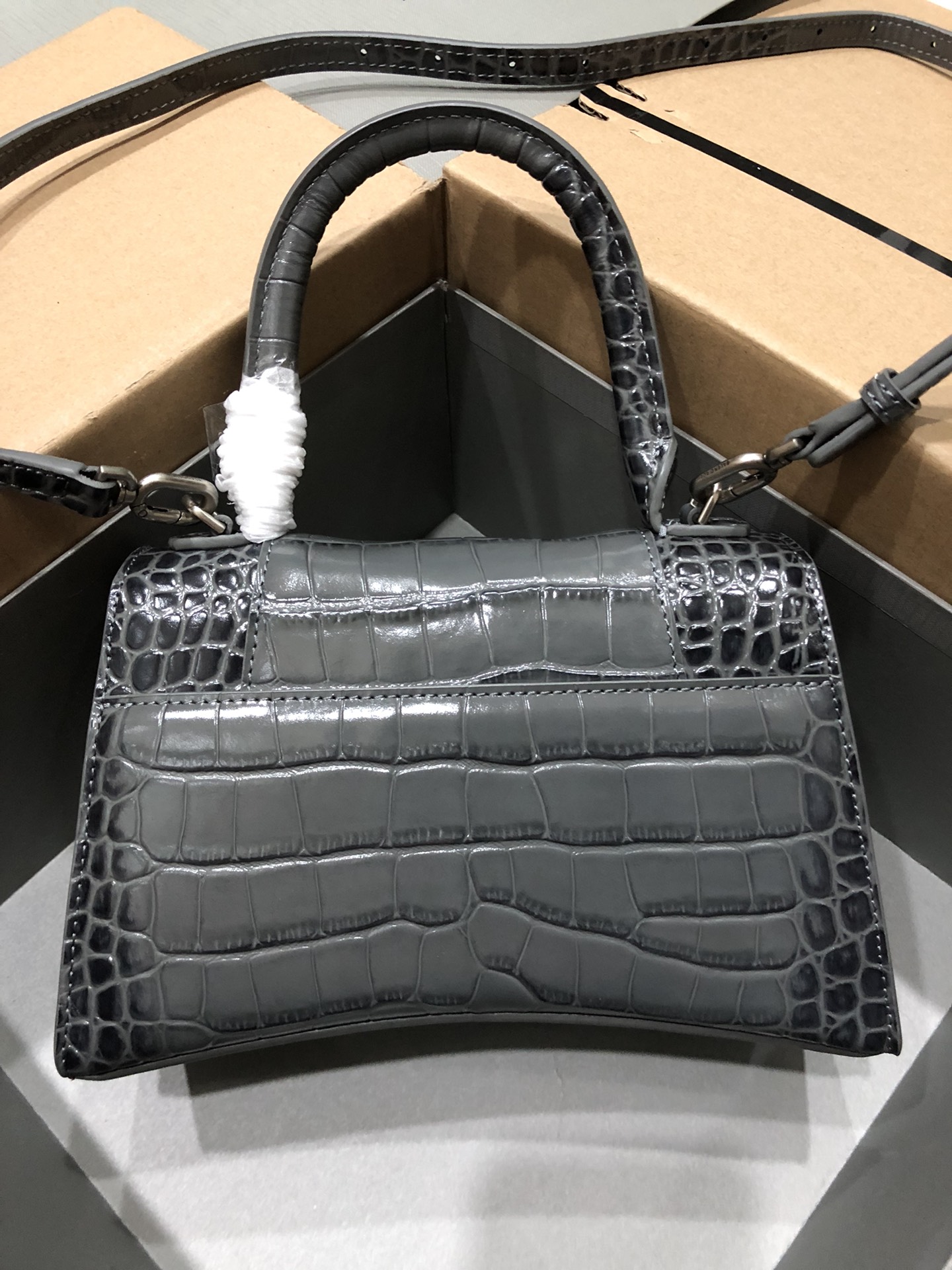 [TOP] BALENCIAGA Crocodile-Print Hourglass Bag 19/23cm - Gray