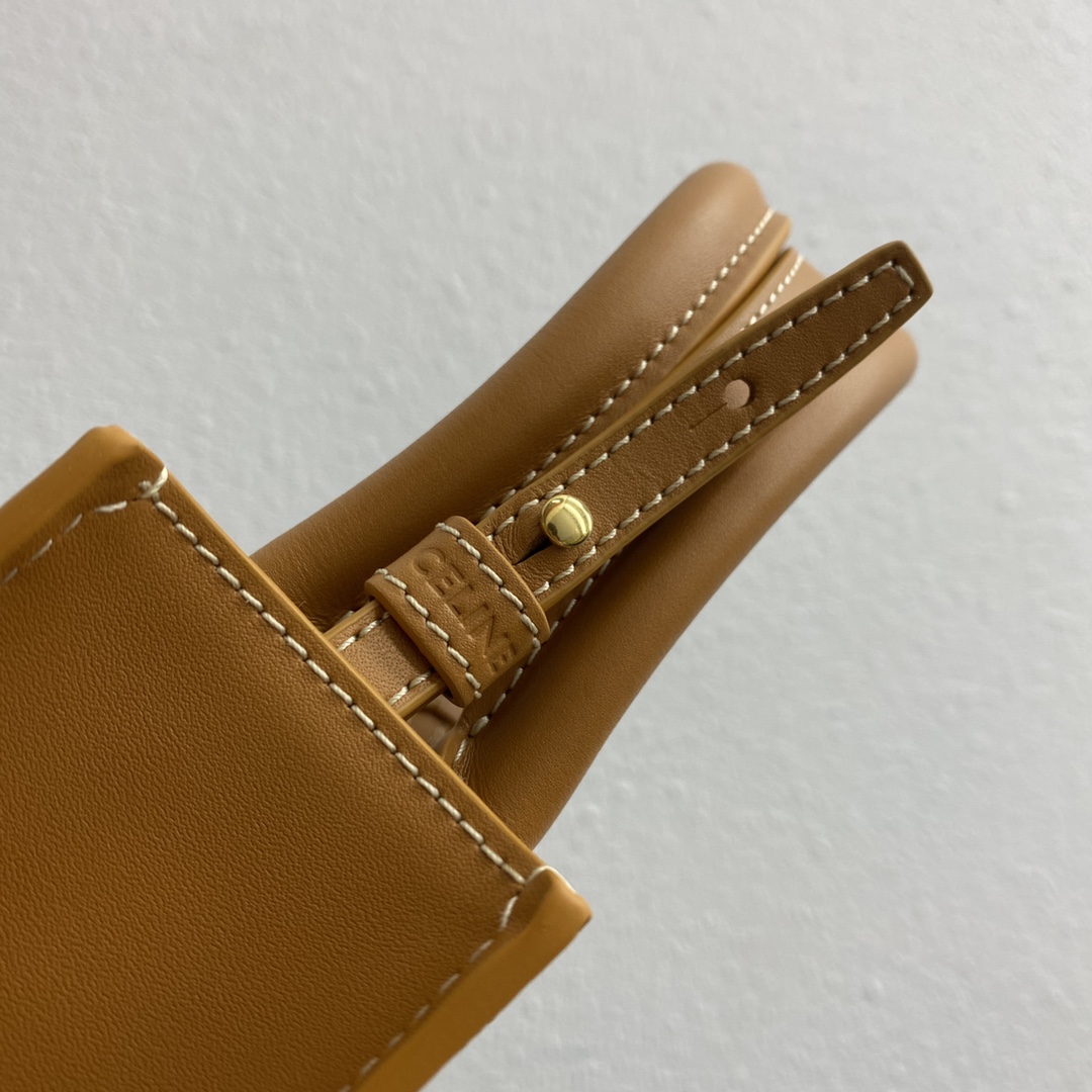 [TOP] CELINE Triomphe Tote Mini 17-20-6 - Burlap White