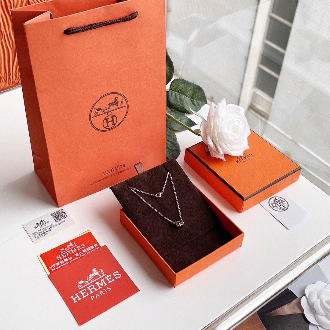 [TOP] HERMES Mini H Logo Necklace - Black