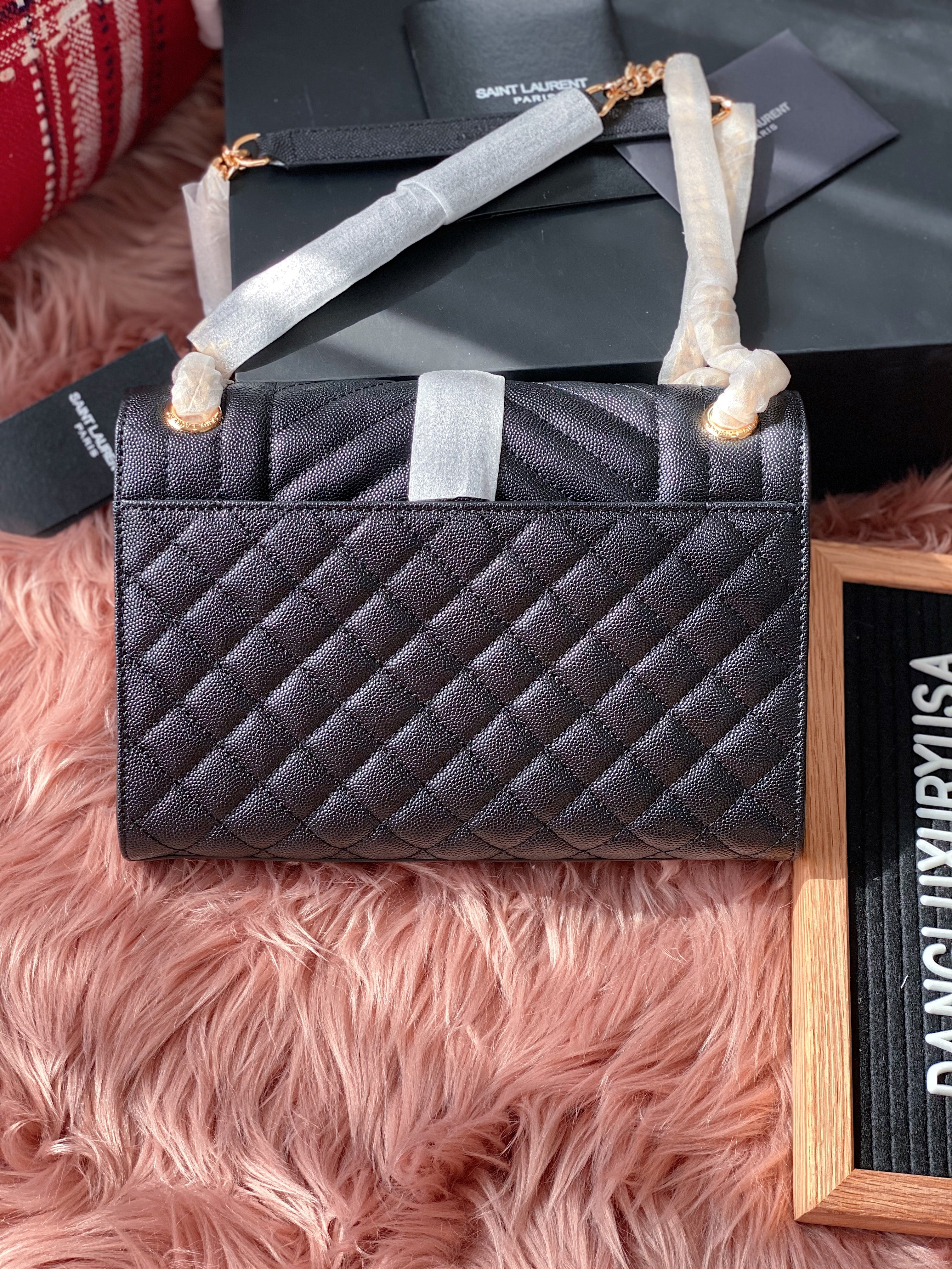 [TOP] Yves Saint Laurent YSL Y.S.L Envelope Shoulder Bag Small 21cm- Black & Gold Hardware