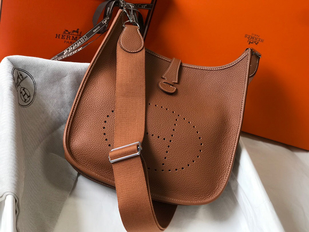 [TOP] HERMES Evelyne Togo Leather 28cm - Gold