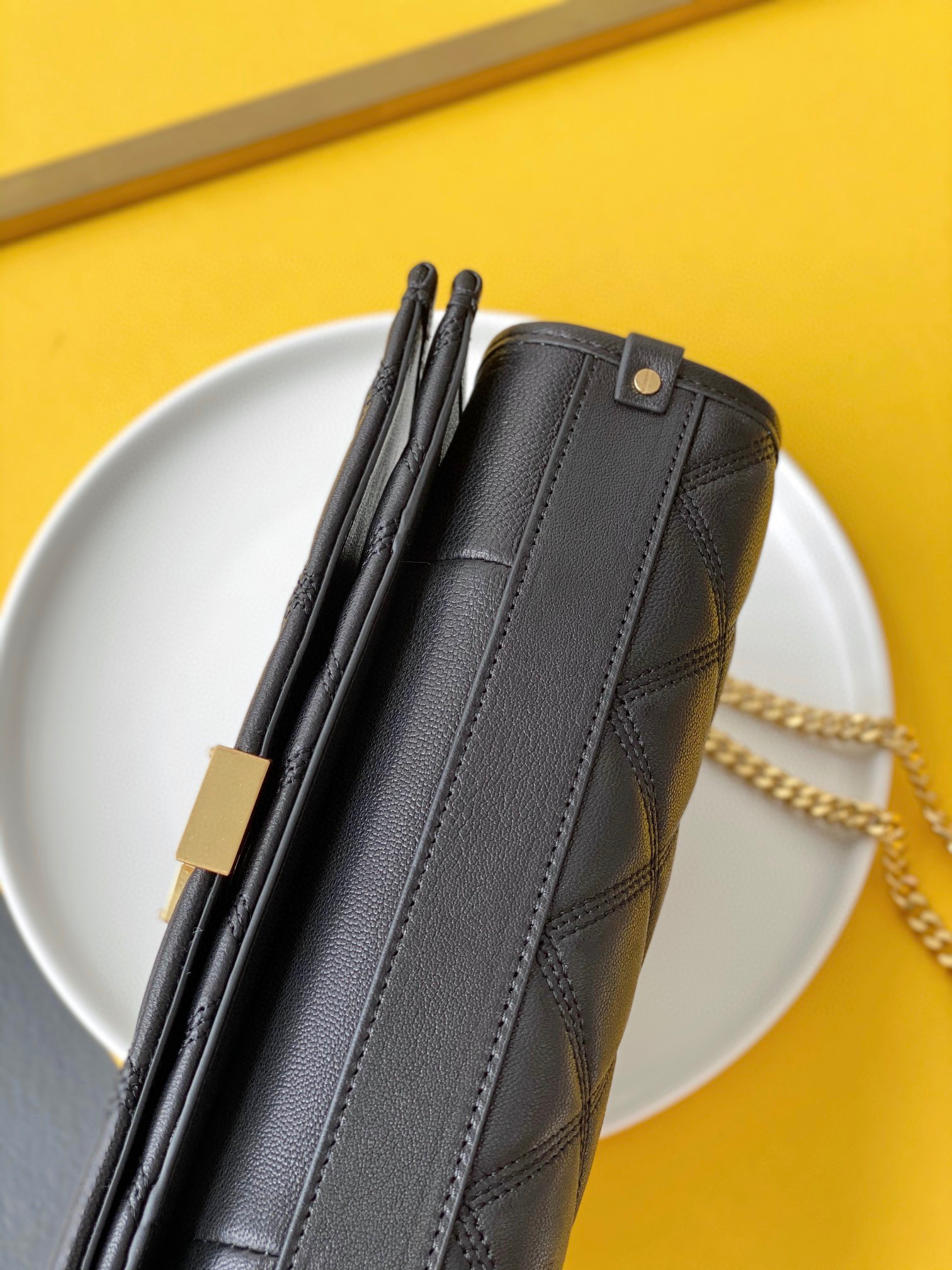 [TOP] Yves Saint Laurent YSL Becky Bag Lambskin 25CM - Black/White