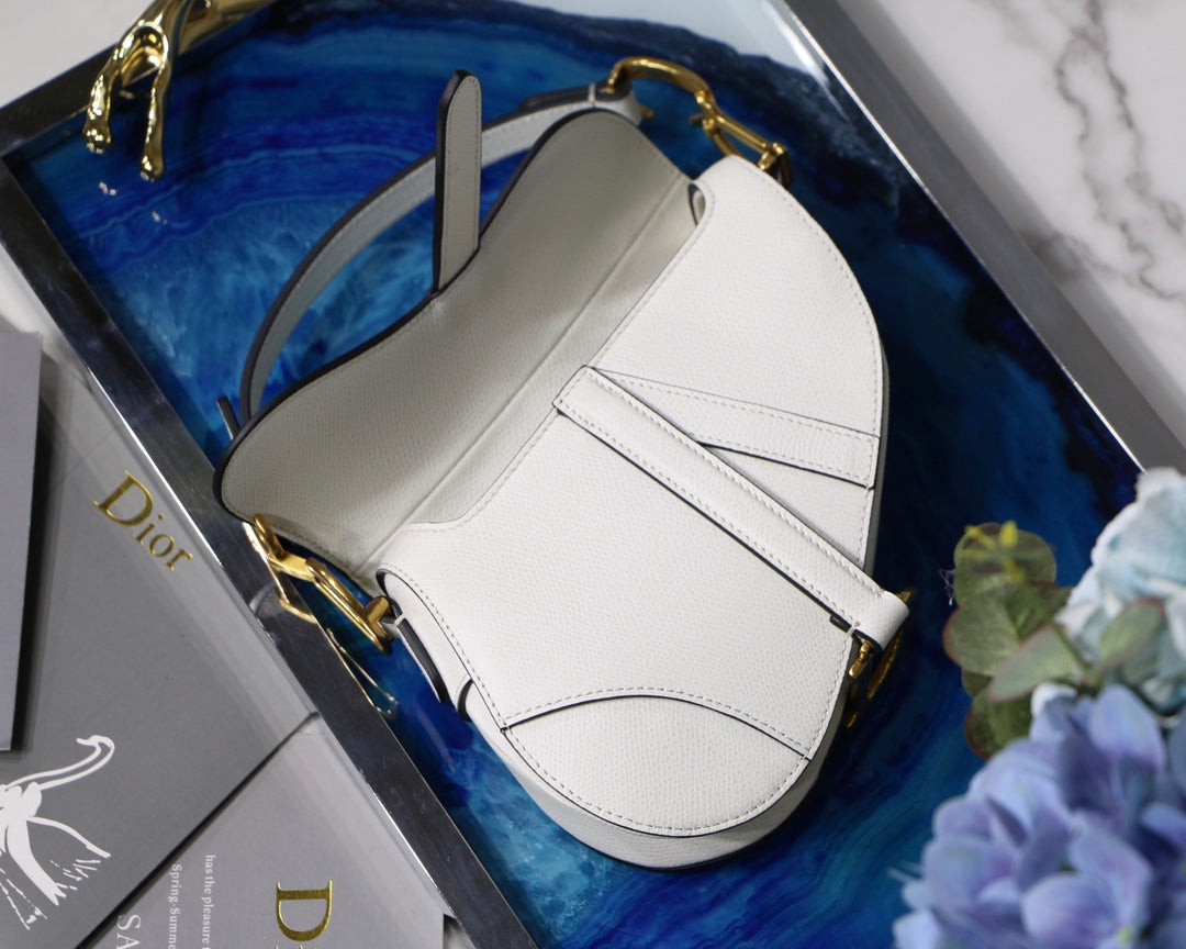 [TOP] Christian Dior Saddle Bag Grainy Calfskin Small - White