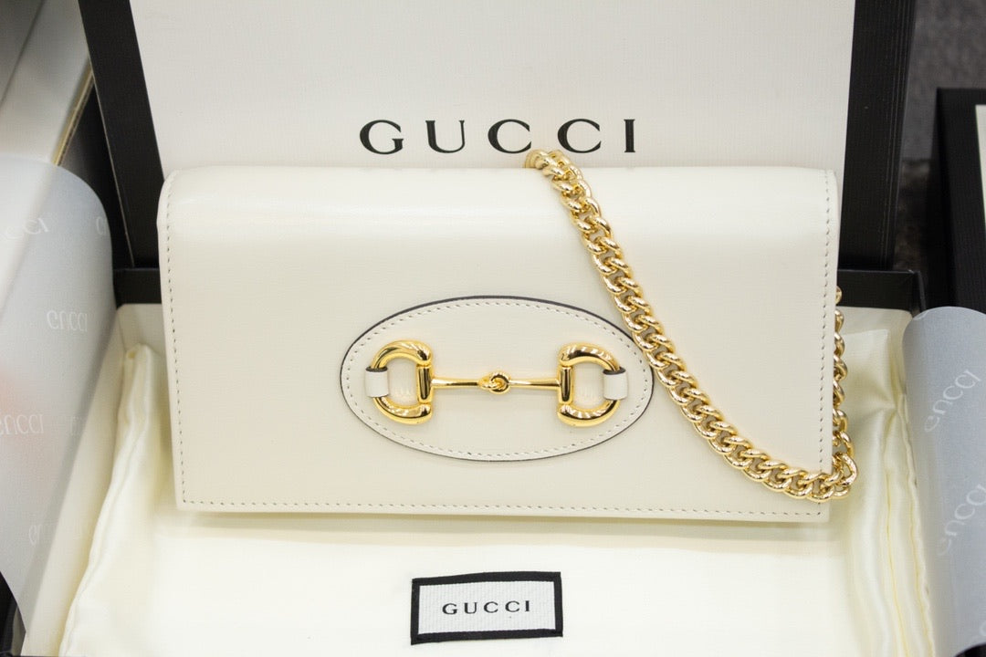 [TOP] GUCCI Horsebit 1955 Wallet With Chain - WHITE