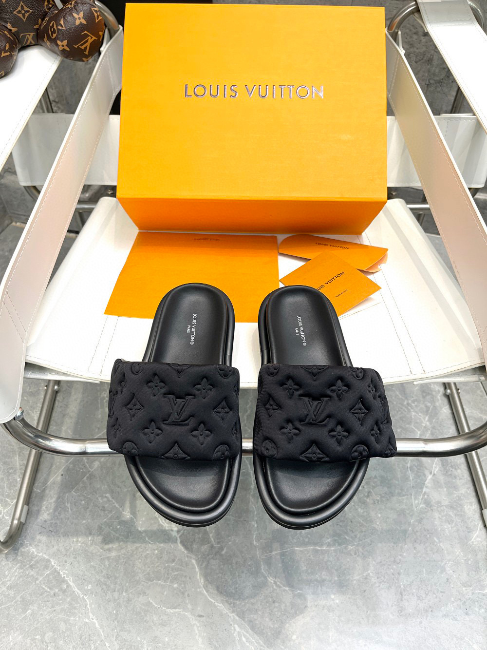 [TOP] Louis Vuitton LV Puffy Sandals Lambskin - 5 Colours