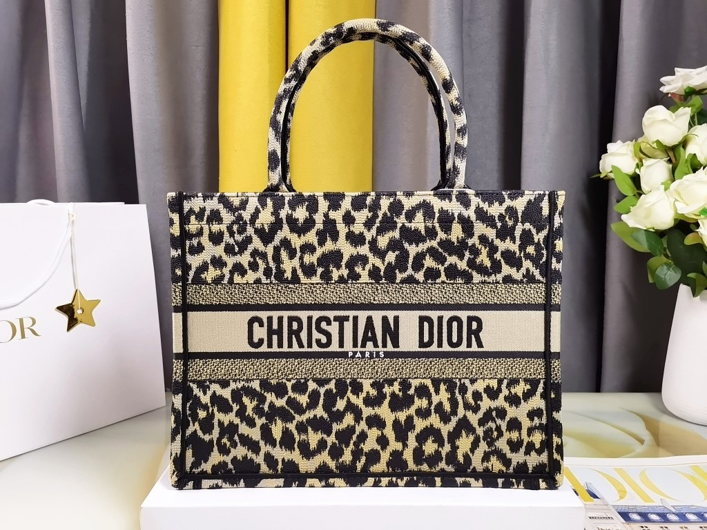 [TOP] Christian Dior Book Tote Bag - Medium  36.5CM- Leopard