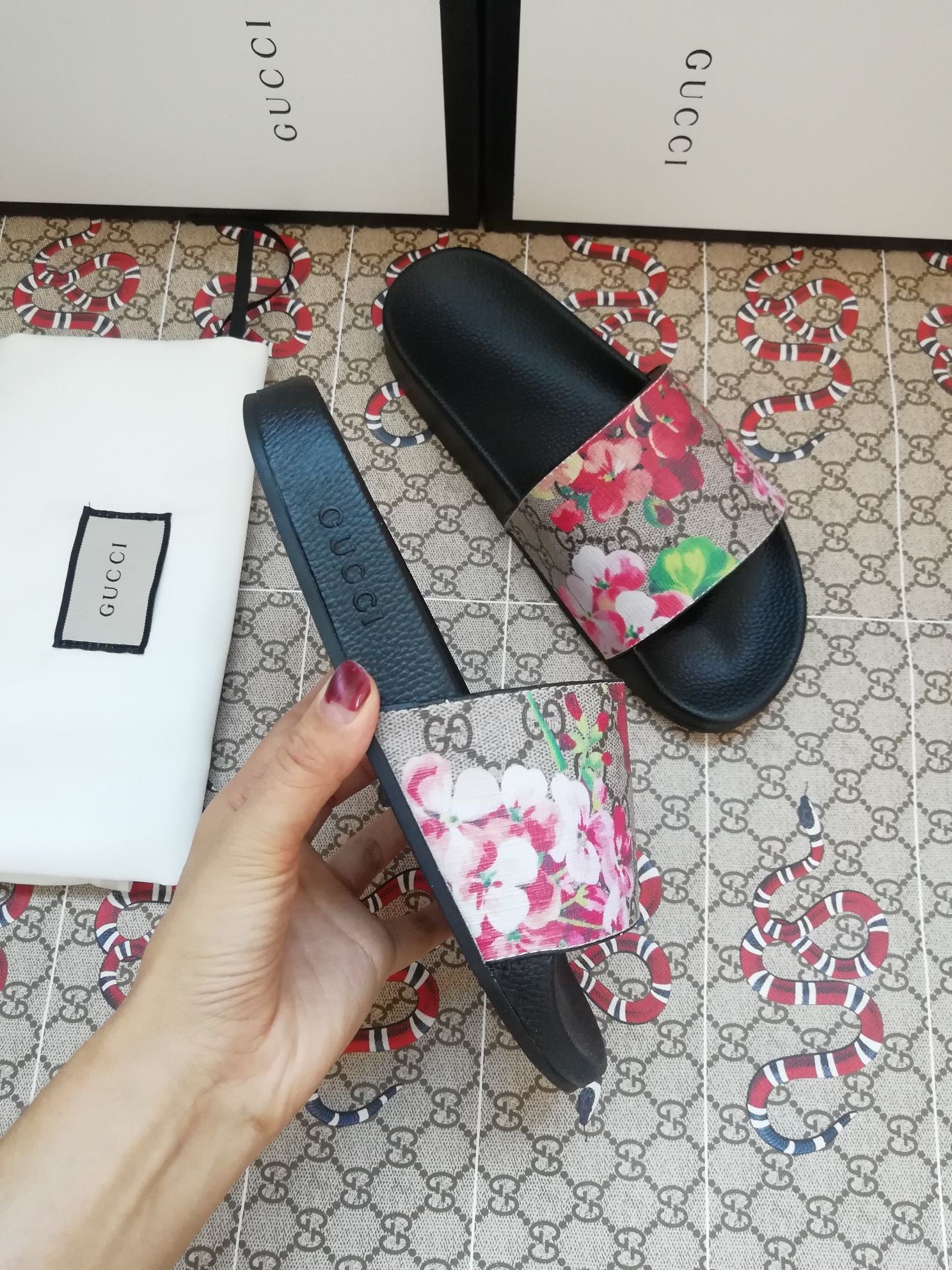 [TOP] GUCCI Flower Slide