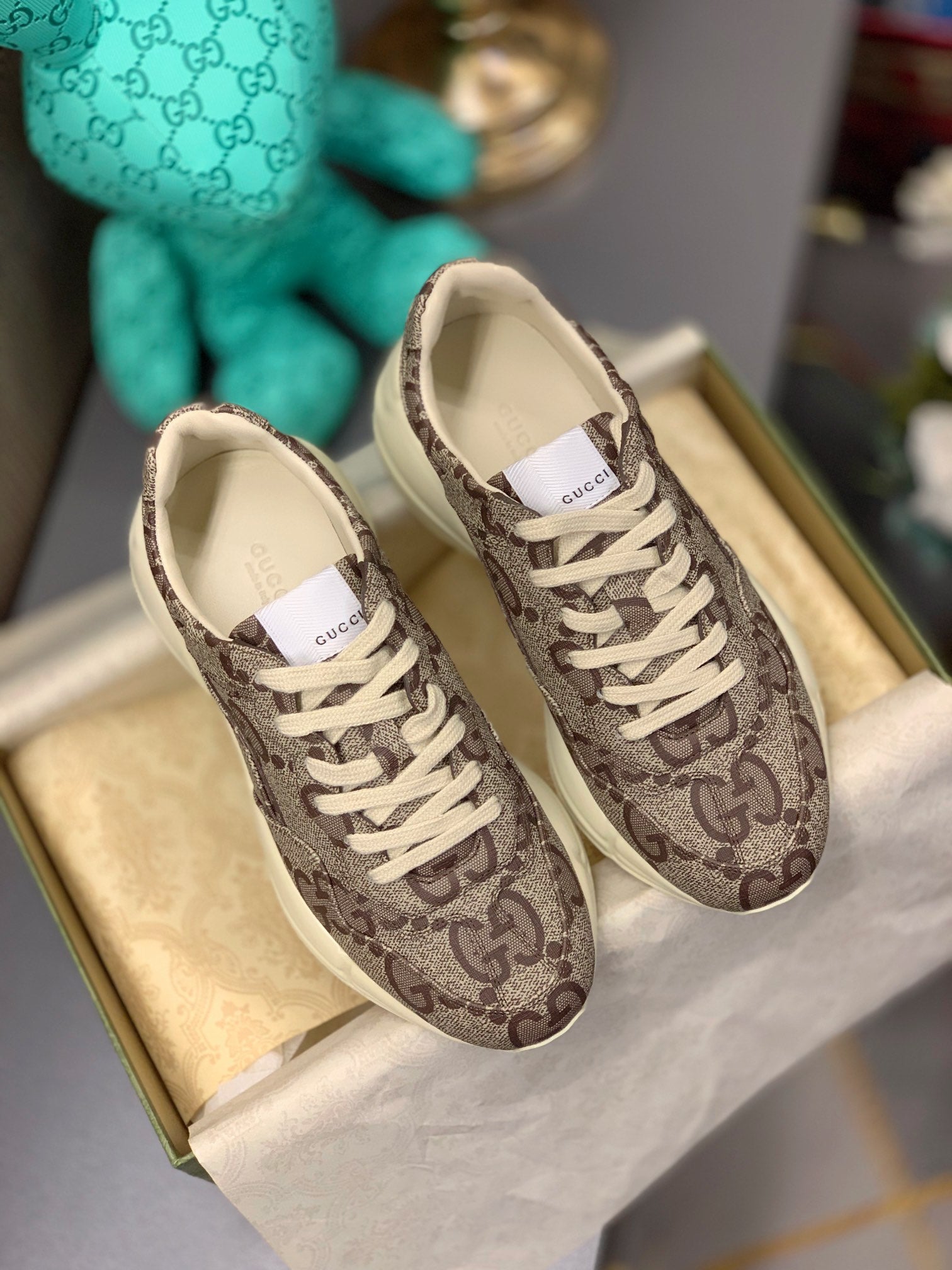 [TOP] GUCCI G*G 100 Rhyton Sneakers - Beige