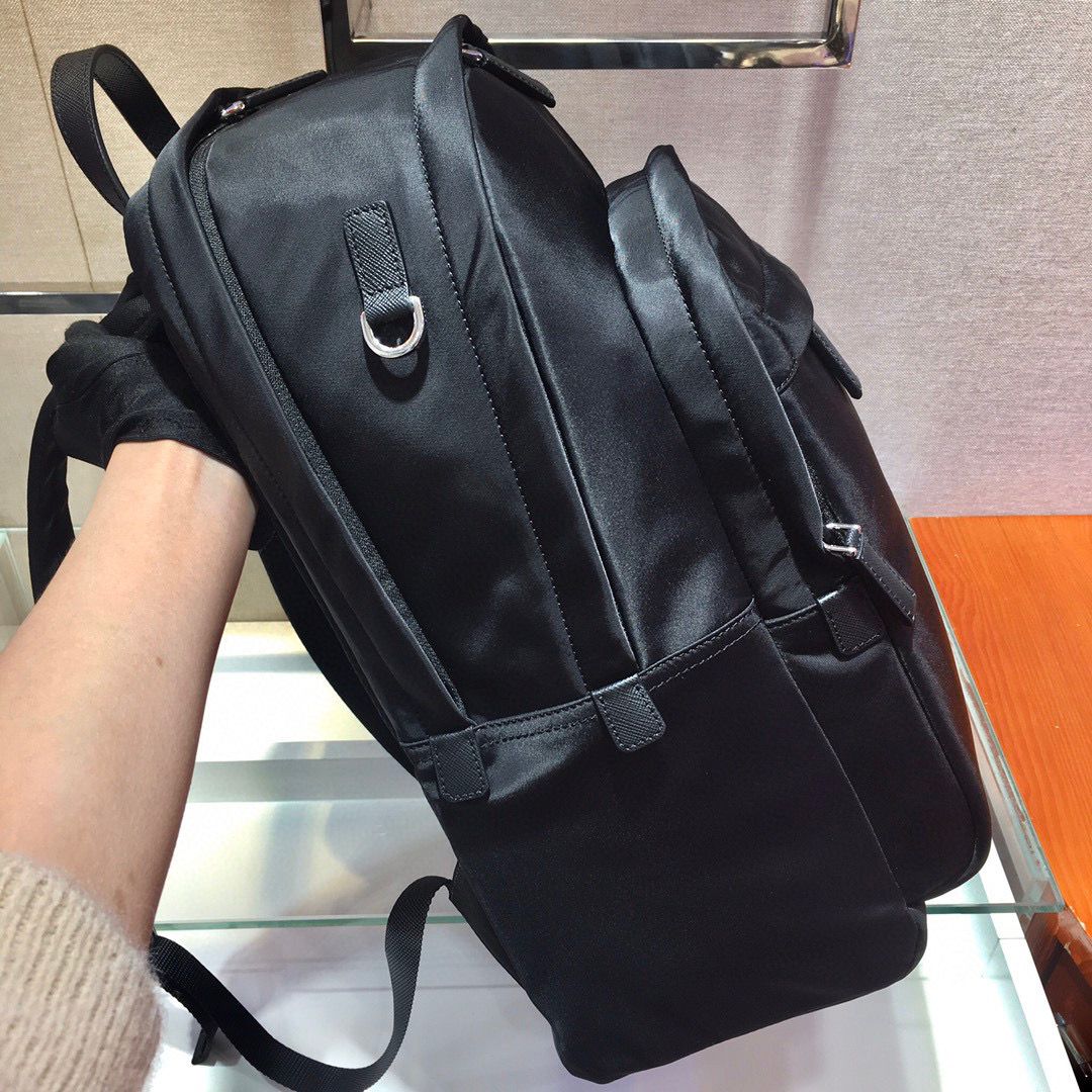 [TOP] PRADA Re-Nylon and Saffiano Leather Backpack - Black