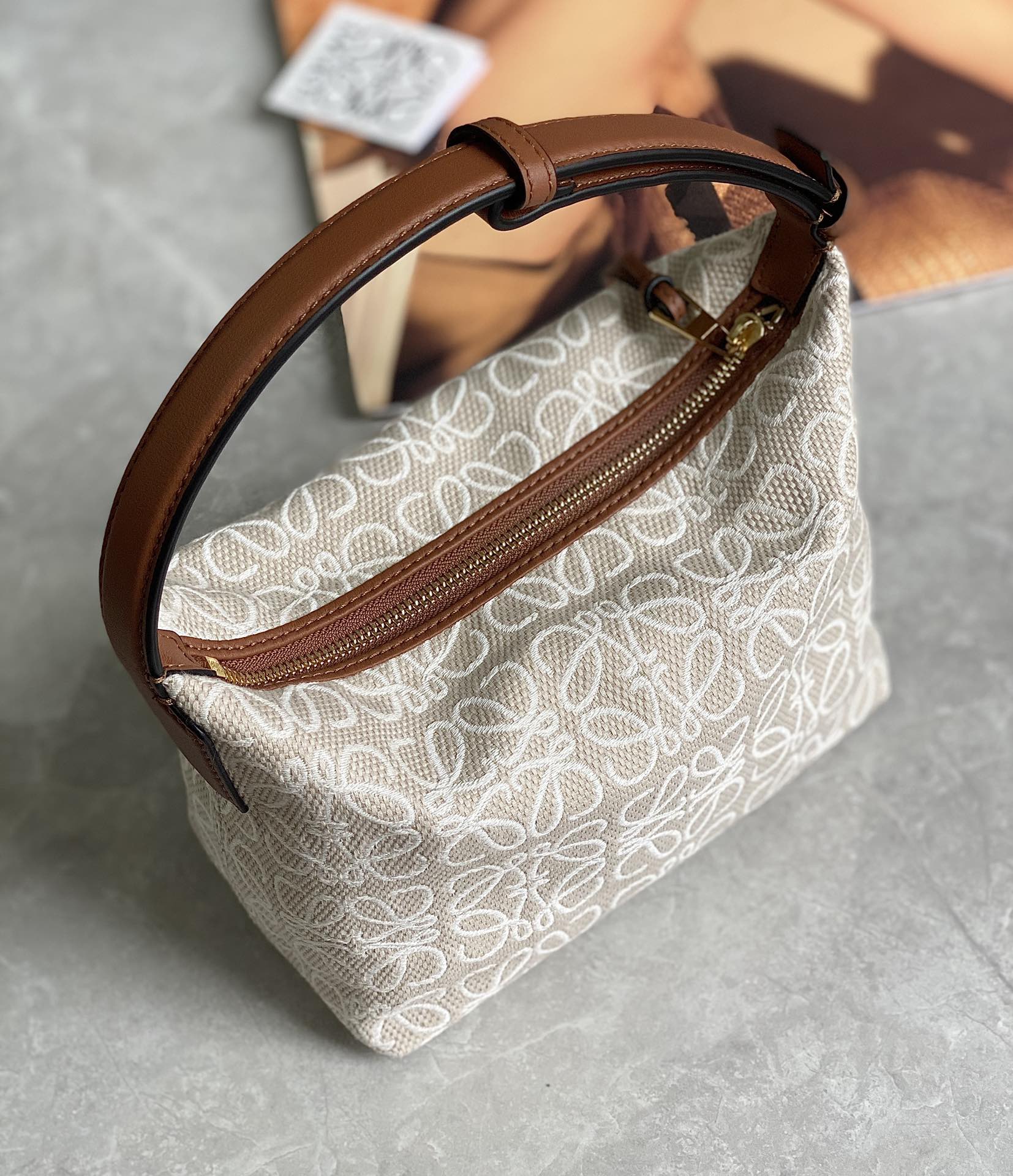 [TOP] LOEWE Cubi Bag Anagram 21*12*17cm/25*21*16.5cm - Tan