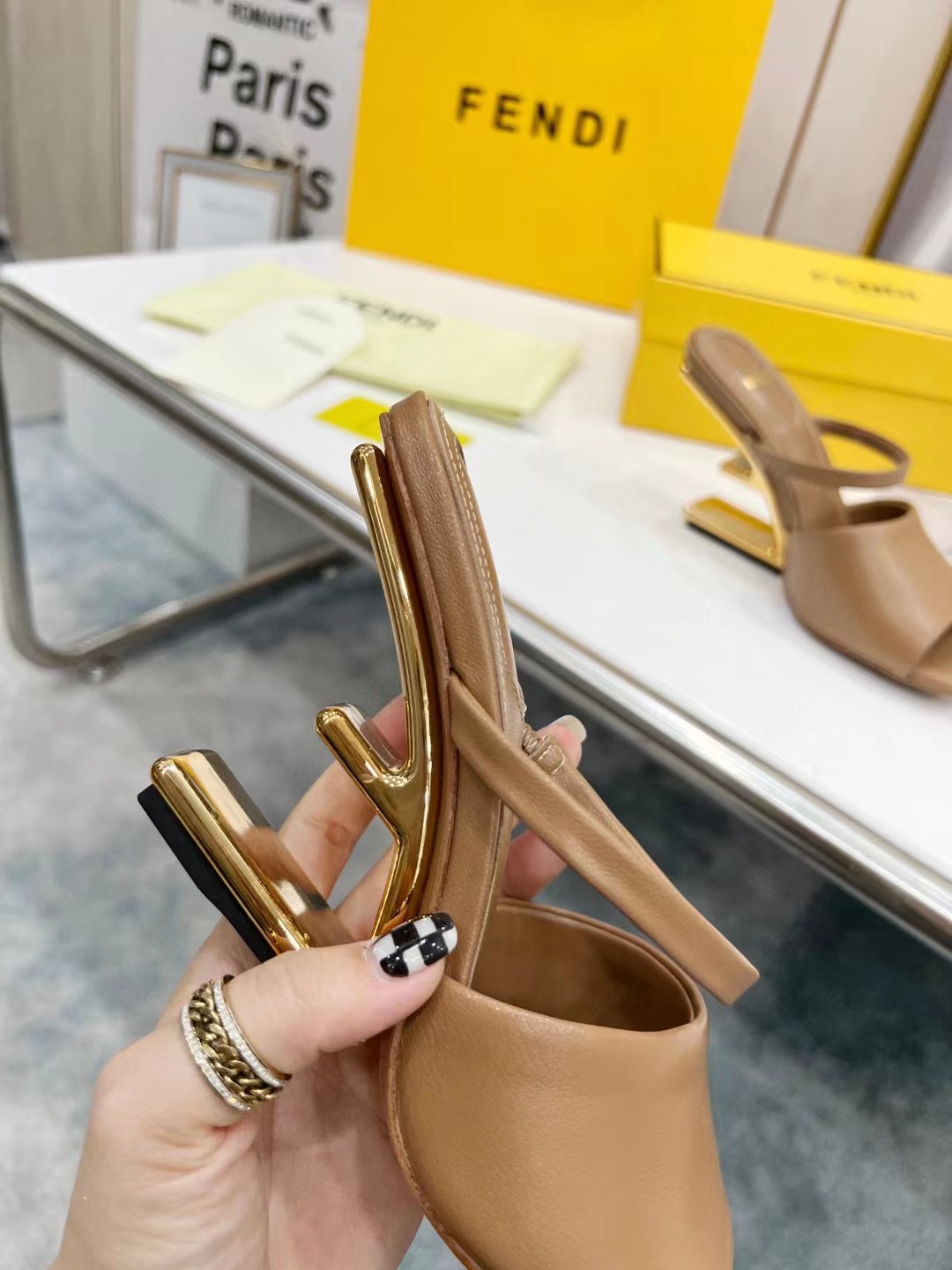 [TOP] FENDI First High Heel - Tan