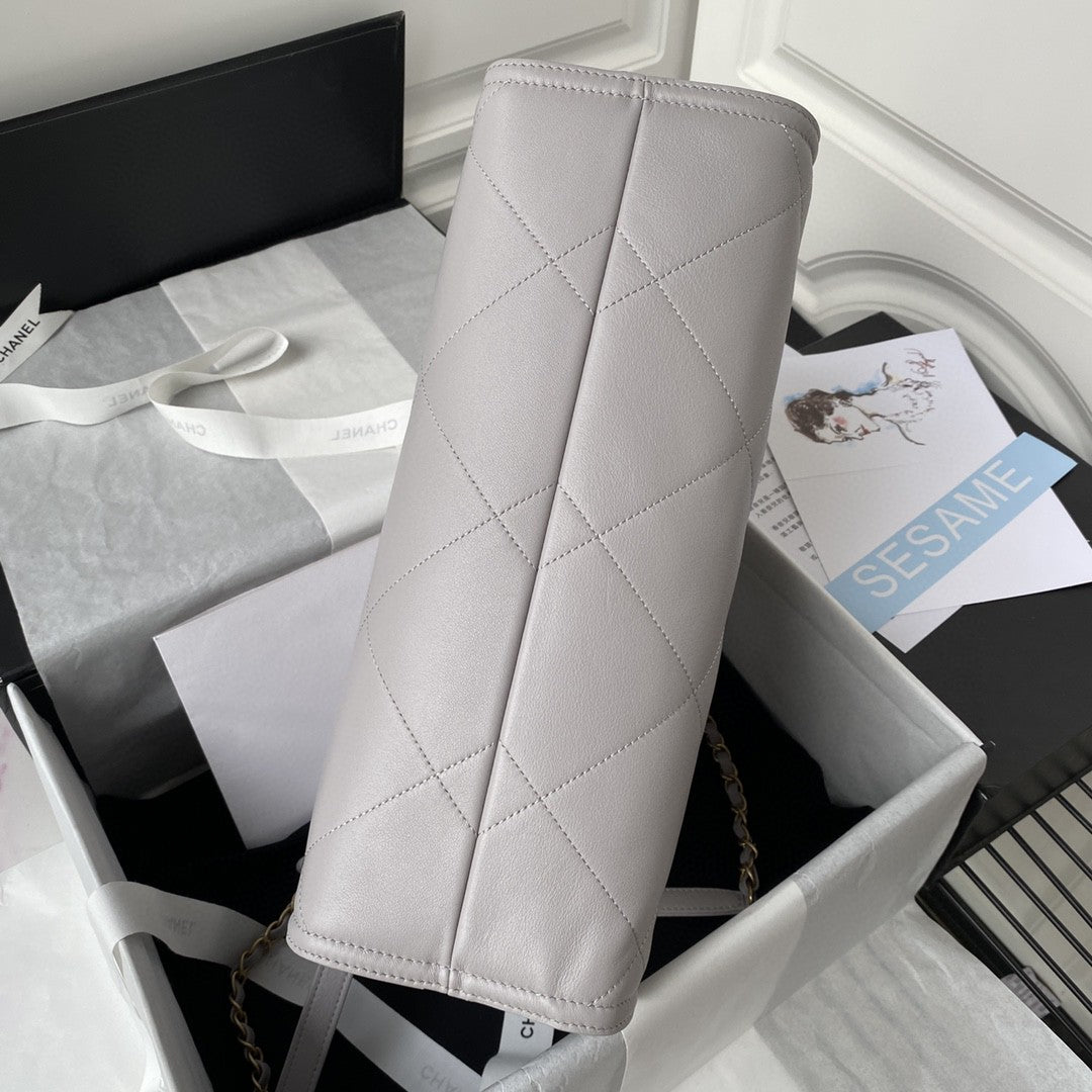 [TOP] CHANEL Matelasse Tote Calfskin  Small  - Grey