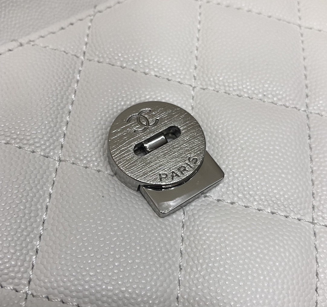 [TOP] CHANEL Flap Bag Caviar Small  - White & Black Hardware
