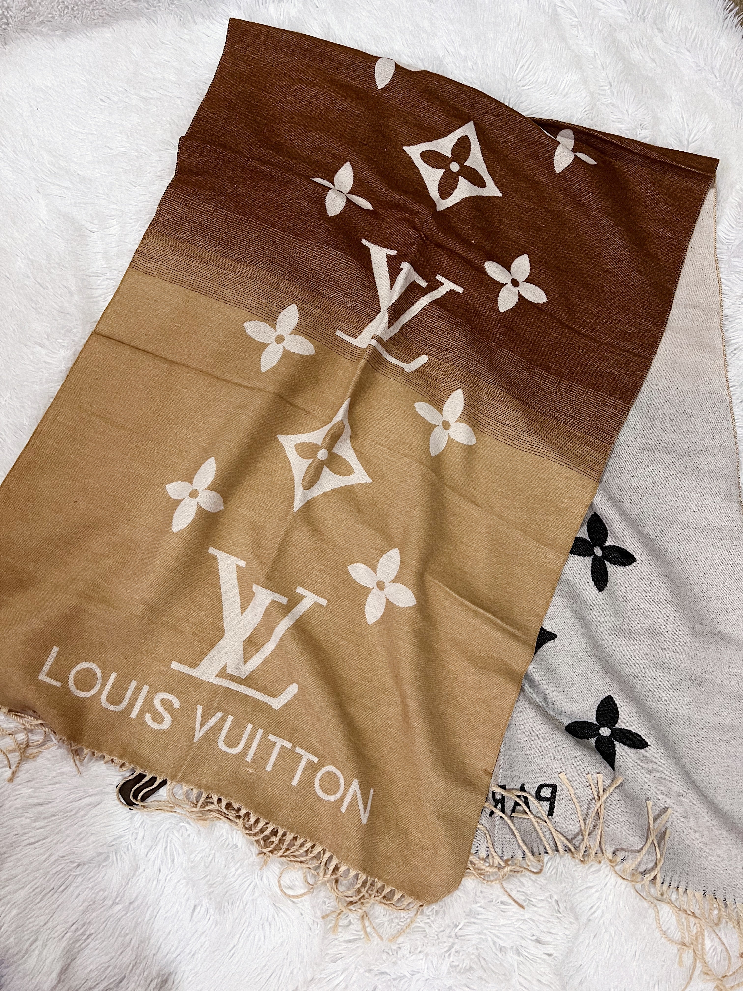 [TOP] Louis Vuitton LV L*V Ombre Scarf - Black & Beige