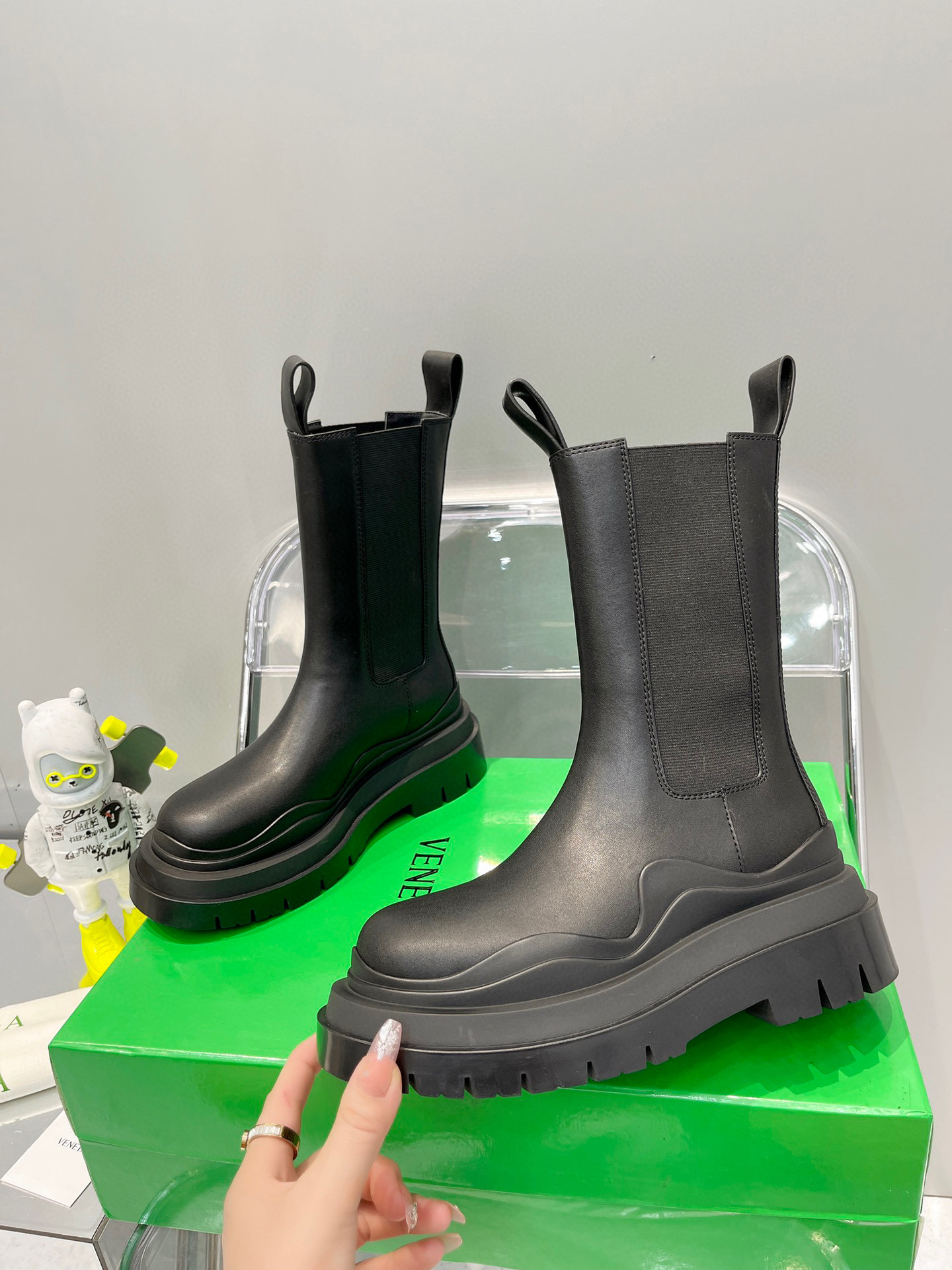 [TOP] Bottega Veneta BV Tire Chelsea Boot - Six Colours