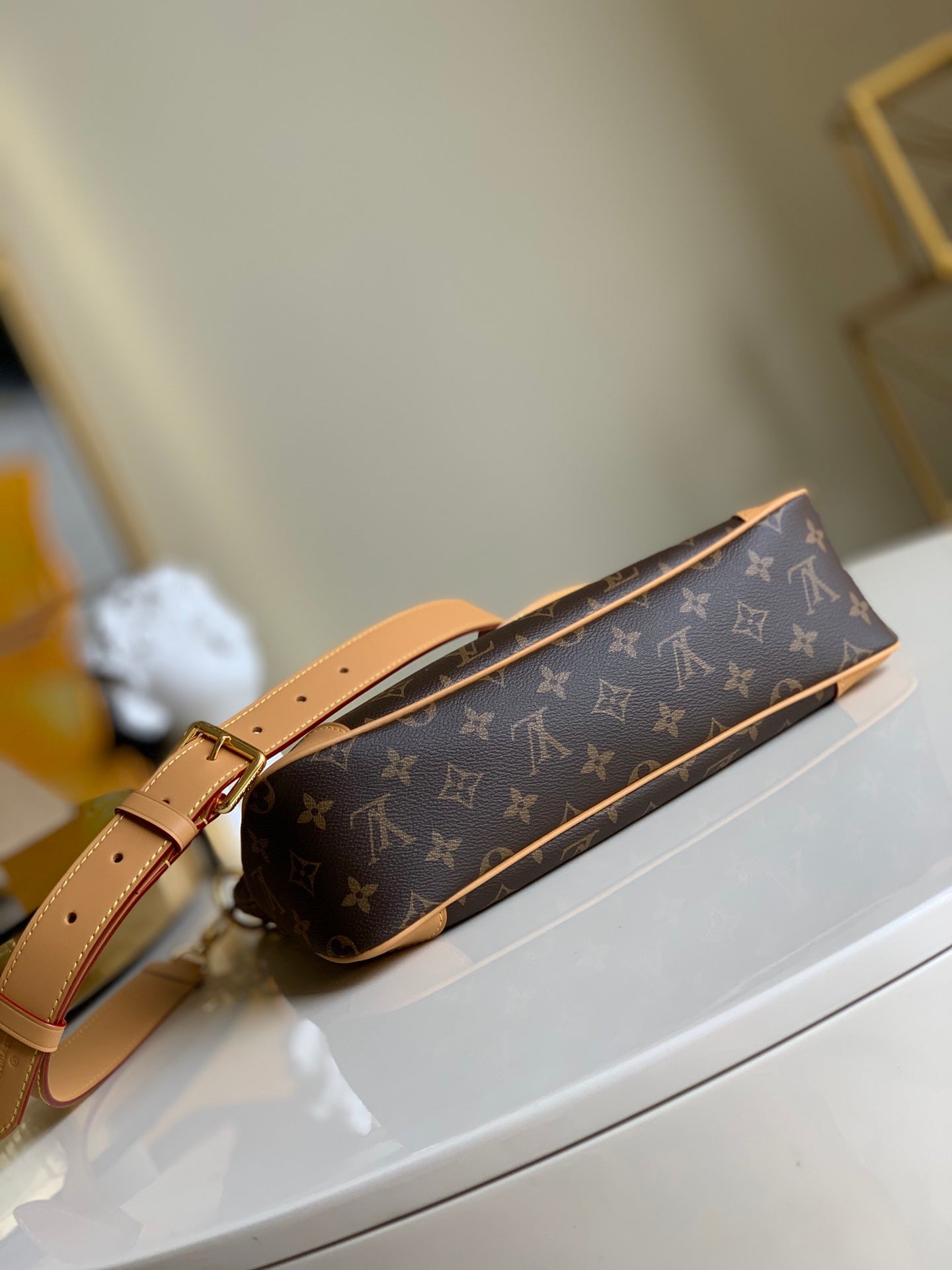 [TOP] Louis Vuitton LV LV ODEON MONOGRAM MM 31.0 x 27.0 x 11.0cm - TAN