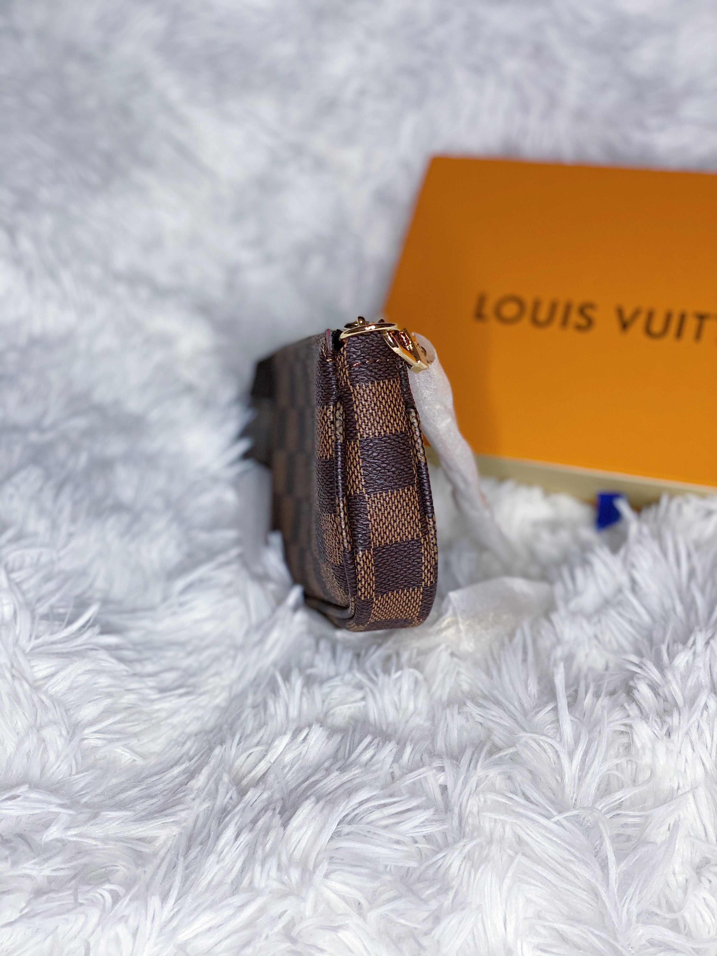 [TOP] Louis Vuitton LV Mini Pochette Accessories Damier Ebene