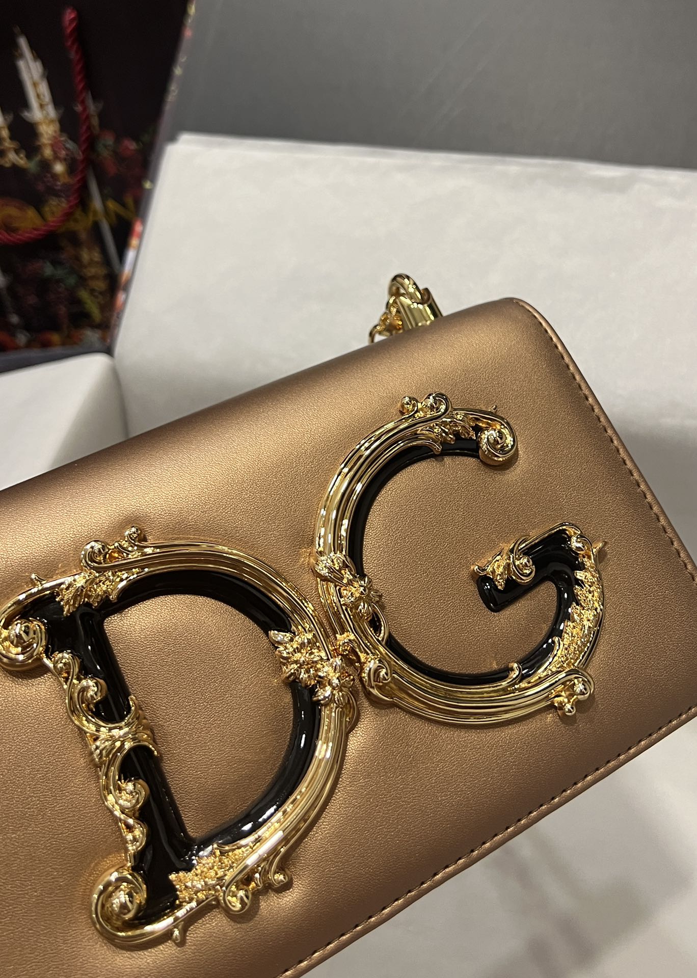 [TOP] Dolce & Gabbana D&G Polished Calfskin DG Girls Bag 21*4*15 - Brown