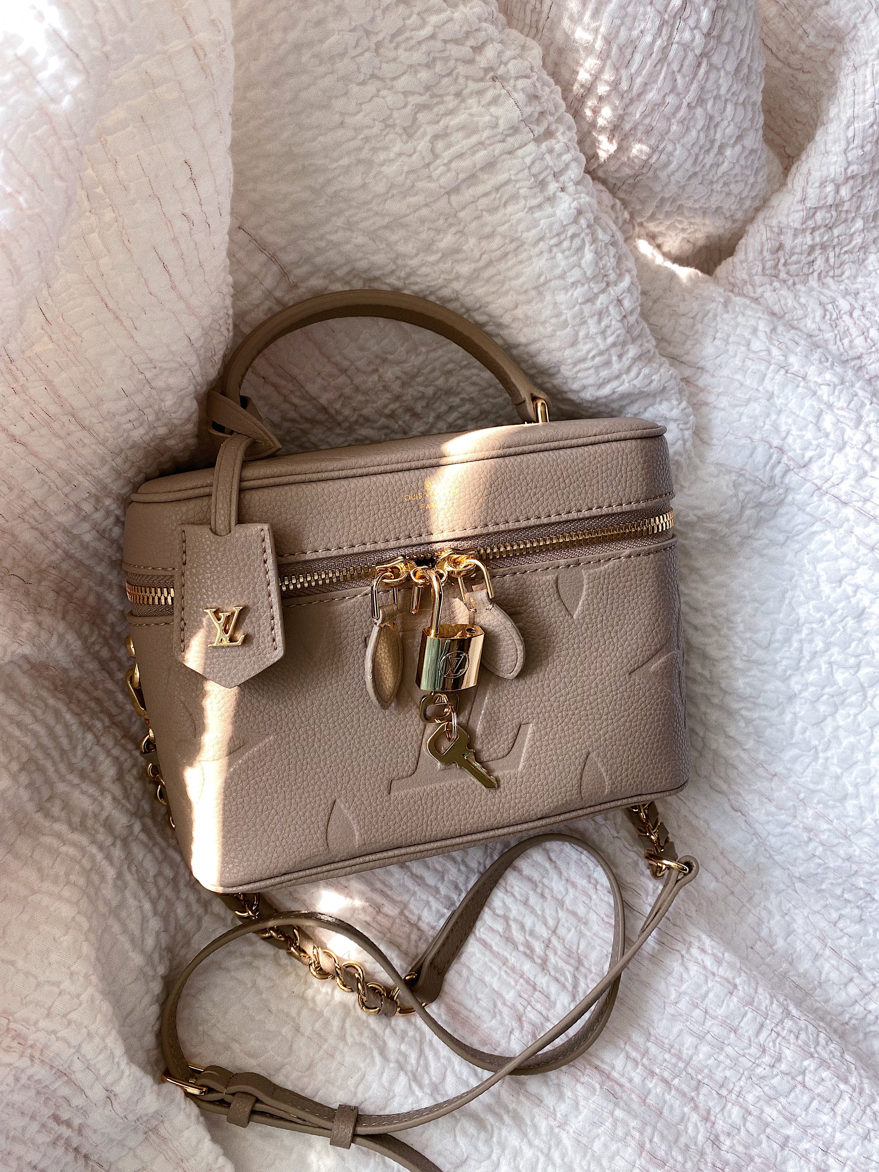 [TOP] Louis Vuitton LV Vanity Pm Bag Giant Monogram 19 x 13 x 11CM- Turtle Dove