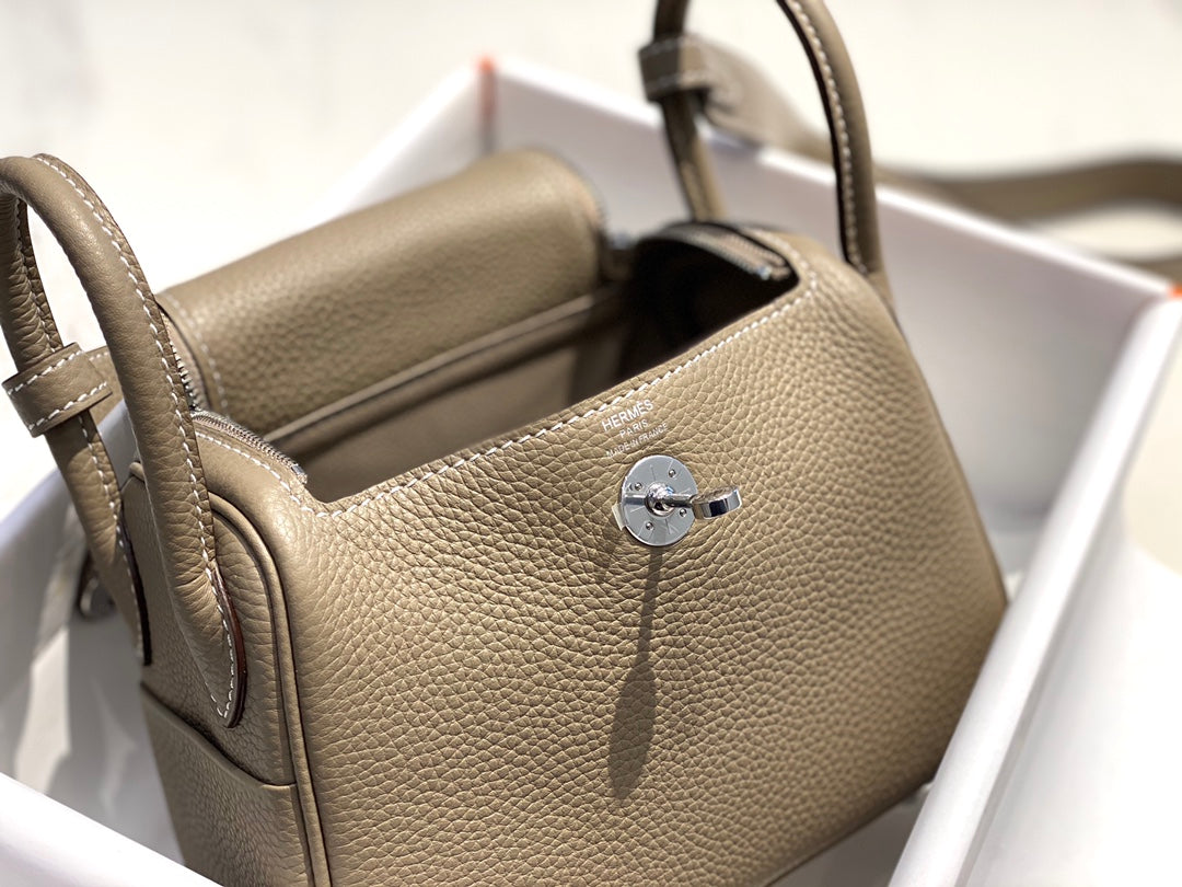 [TOP] HERMES Lindy Mini Bag 20cm  - Turtle Dove