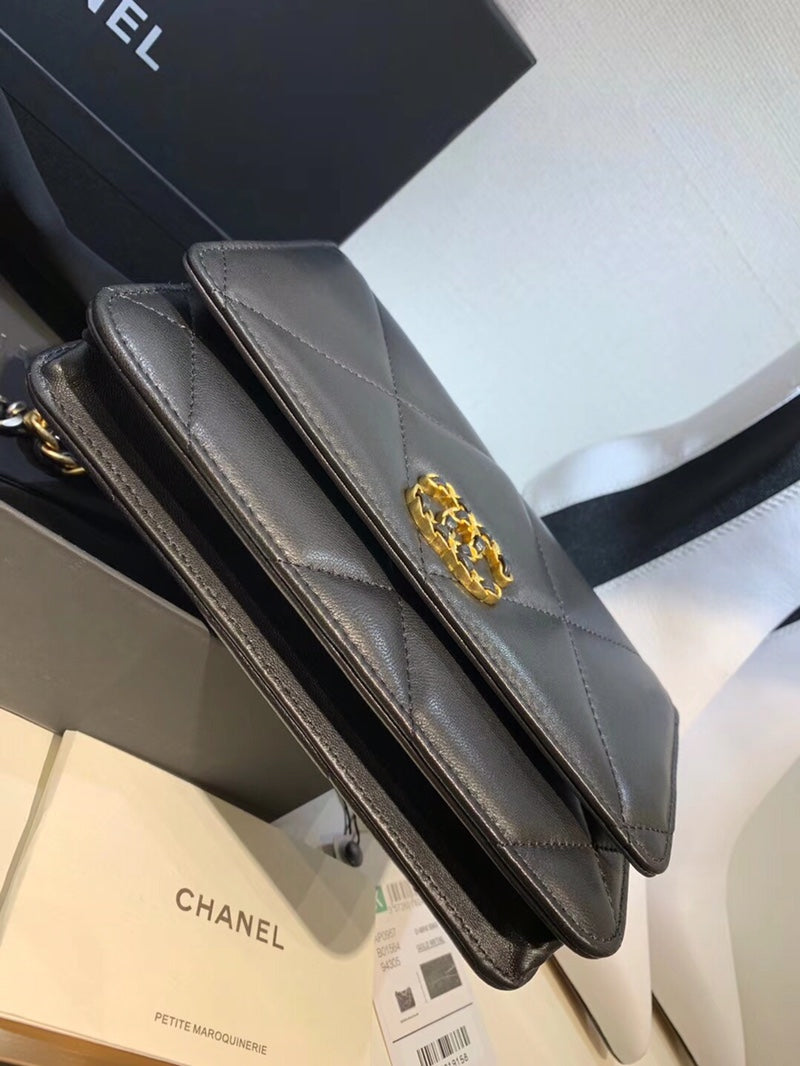 [TOP] CHANEL 19 WOC Bag - Black