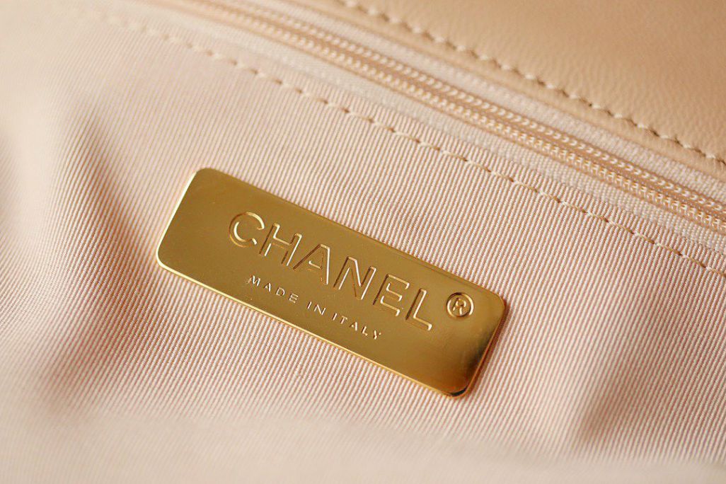 [TOP] CHANEL19 Bag Small 26cm - Beige
