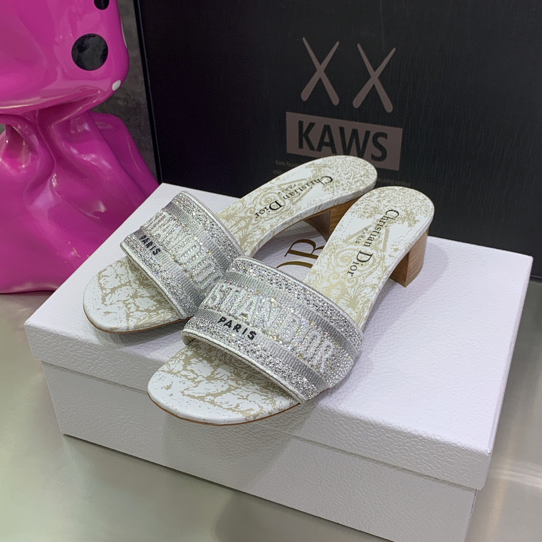 [TOP] Christian Dior Around the World Stella Embroidered high heels Slides - 5 Colours
