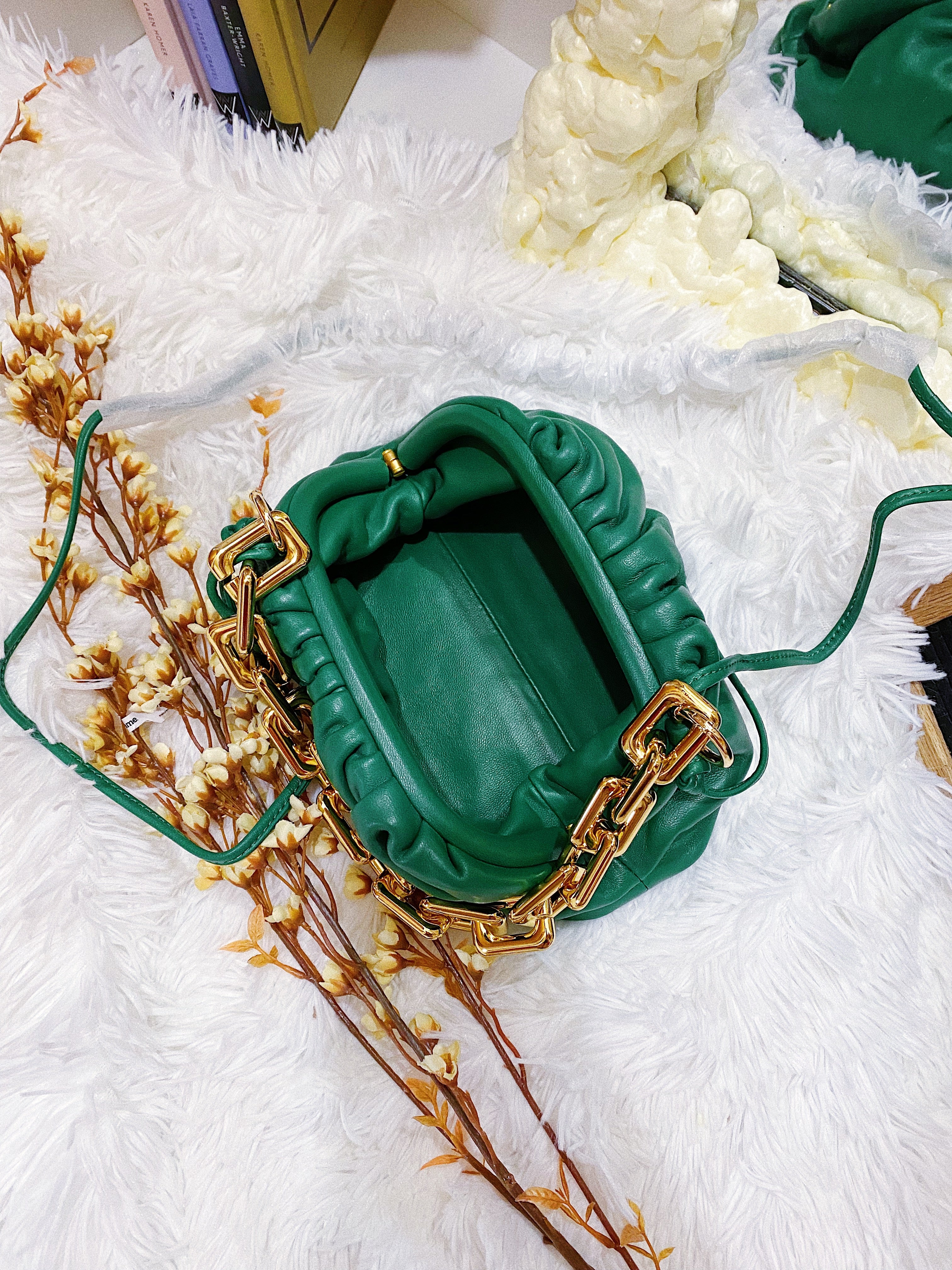 [TOP] Bottega Veneta BV  Mini Crossbody Pouch with Chain - Green